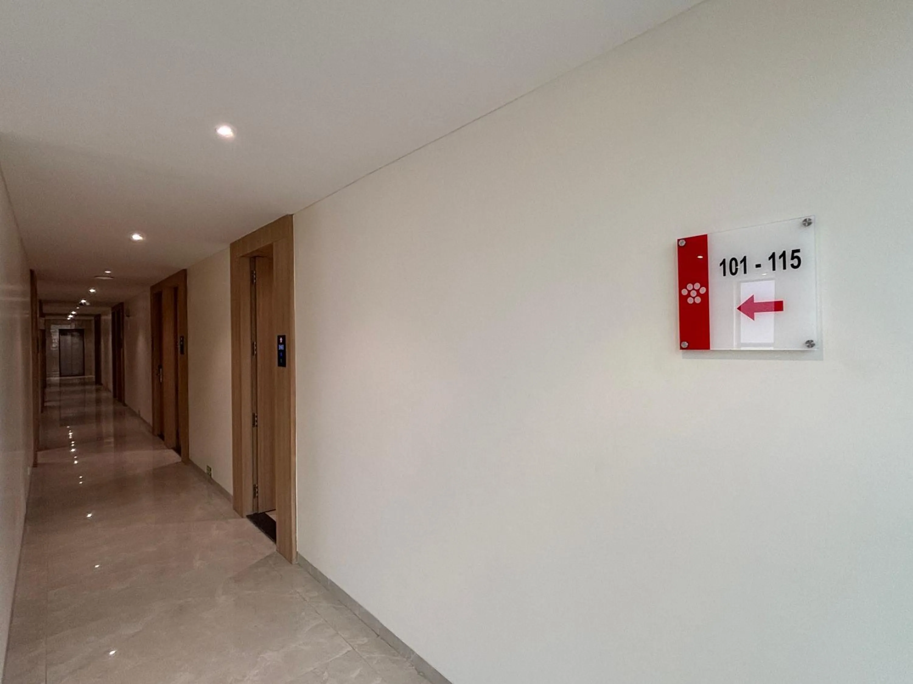 Text overlay in Mastiff Hotel Hinjawadi Pune