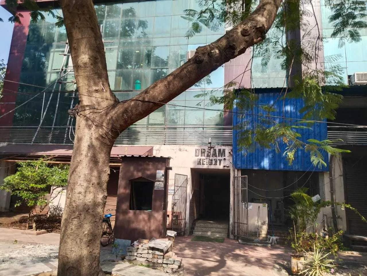 Facade/entrance in Hotel O Couples Hotel