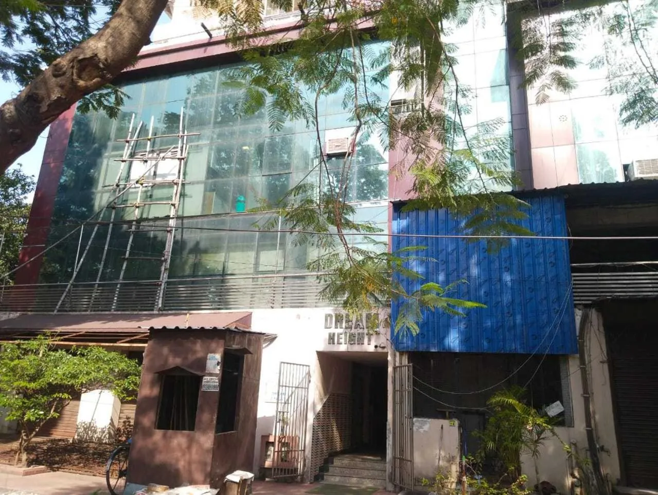 Facade/entrance in Hotel O Couples Hotel