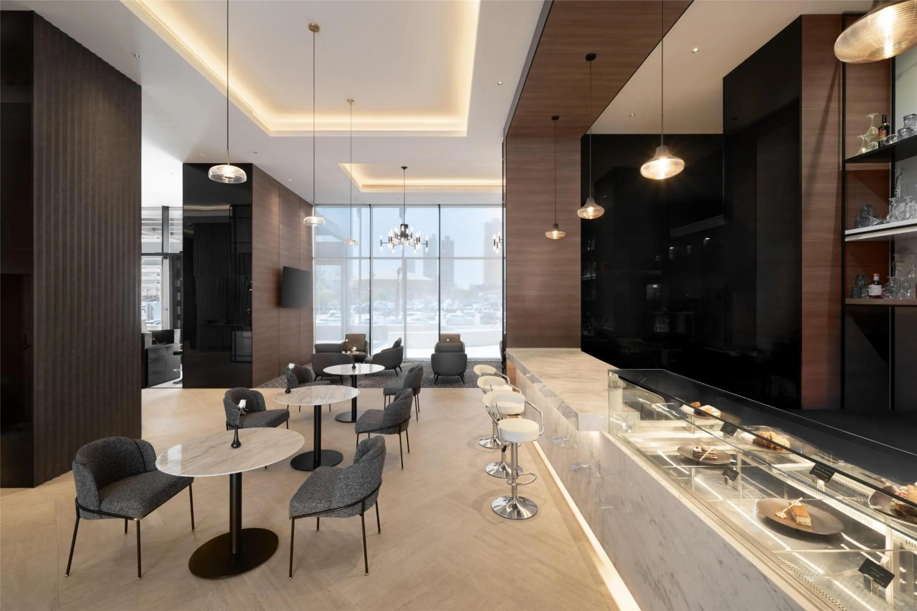 Lounge or bar in Radisson Blu Hotel, Riyadh Al Sahafa