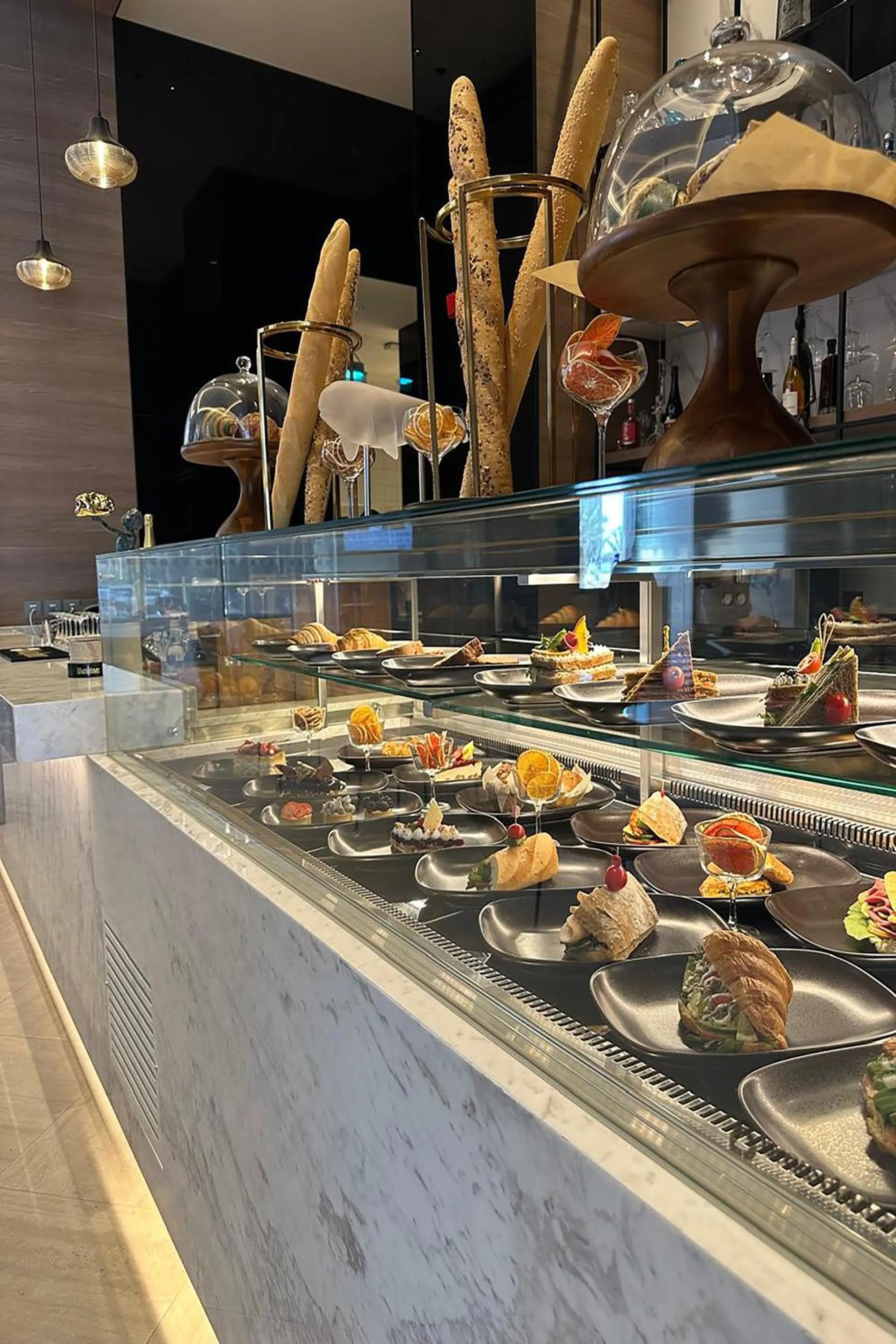 Lounge or bar in Radisson Blu Hotel, Riyadh Al Sahafa