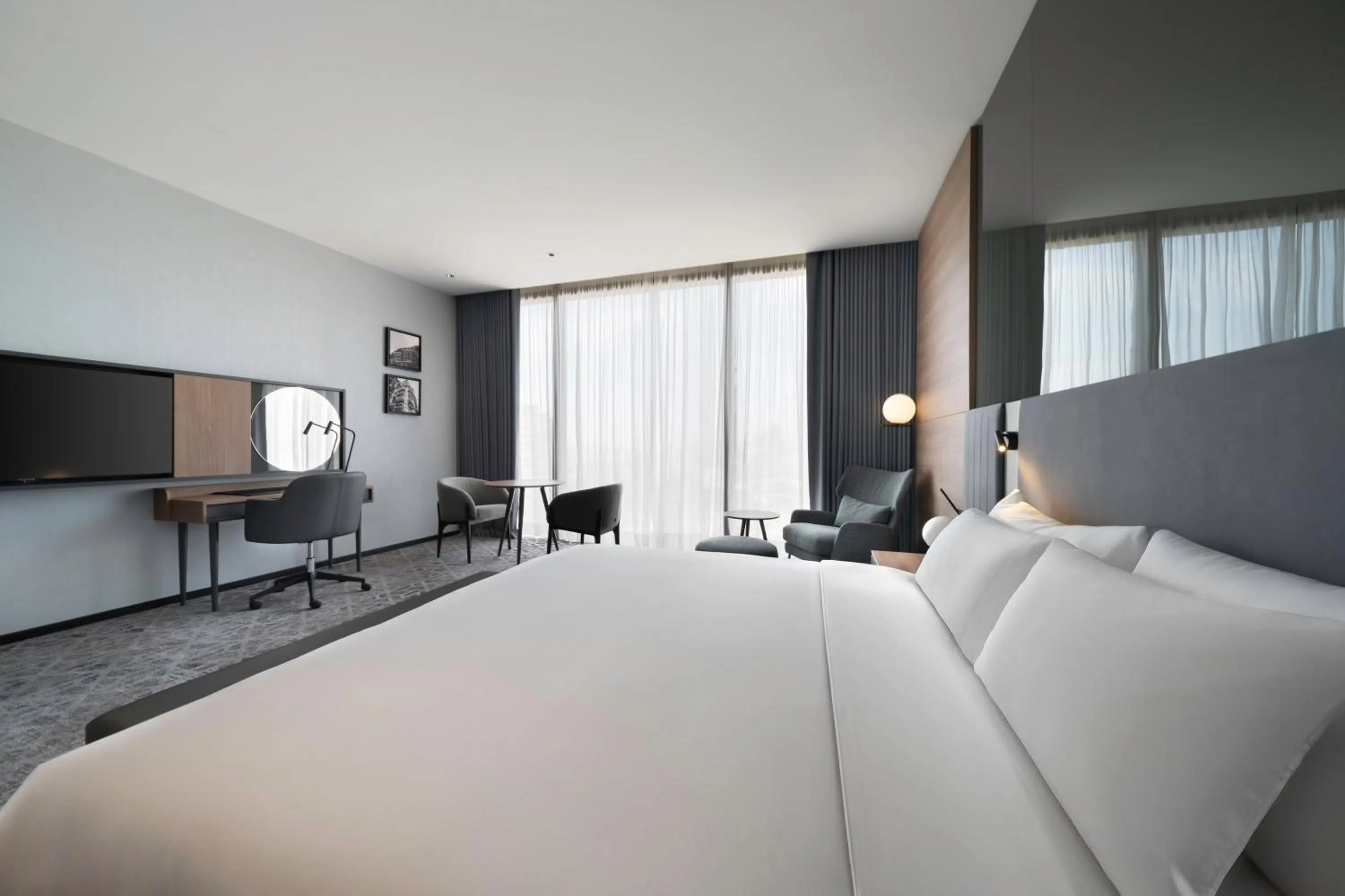 Bed in Radisson Blu Hotel, Riyadh Al Sahafa