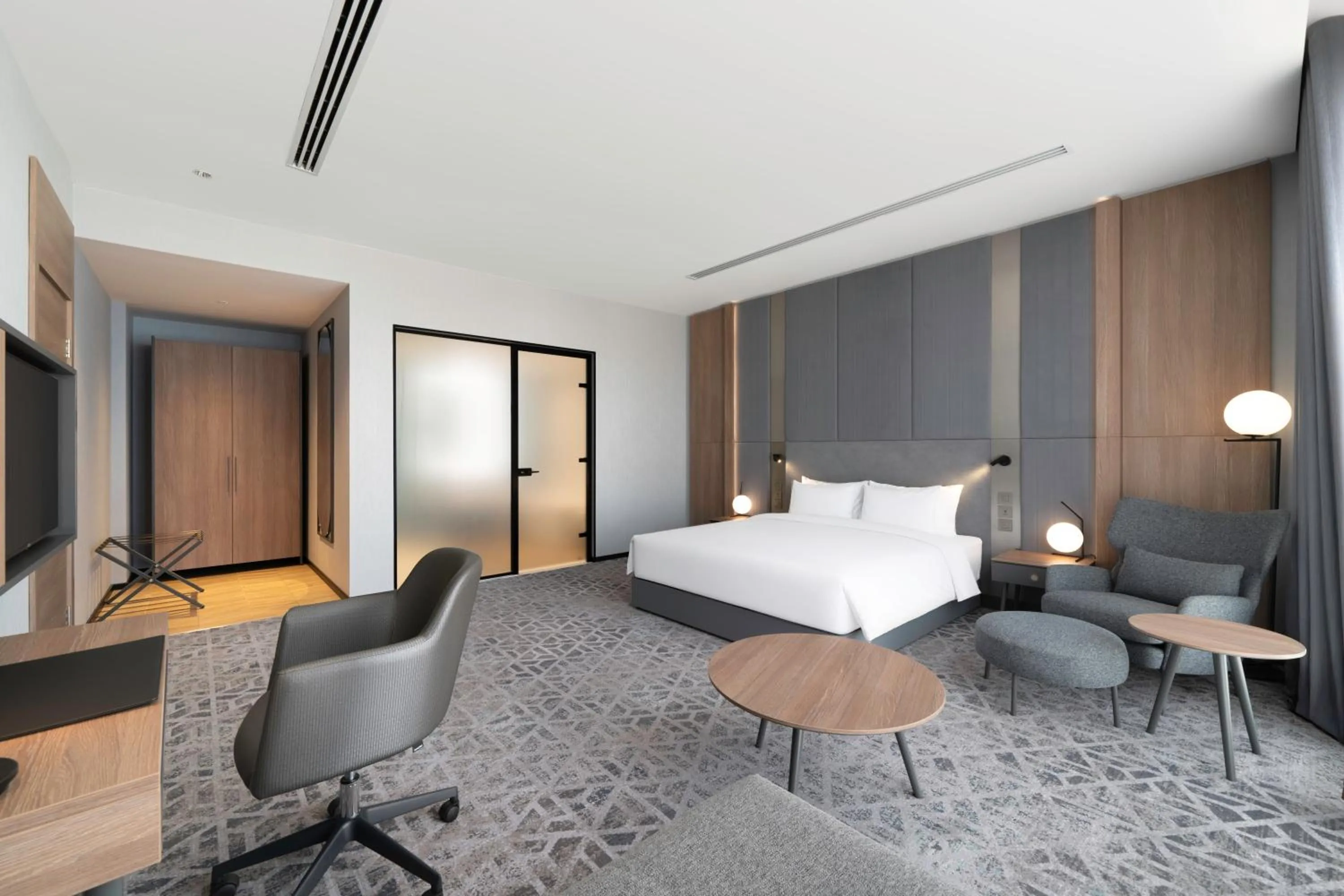 Bed in Radisson Blu Hotel, Riyadh Al Sahafa