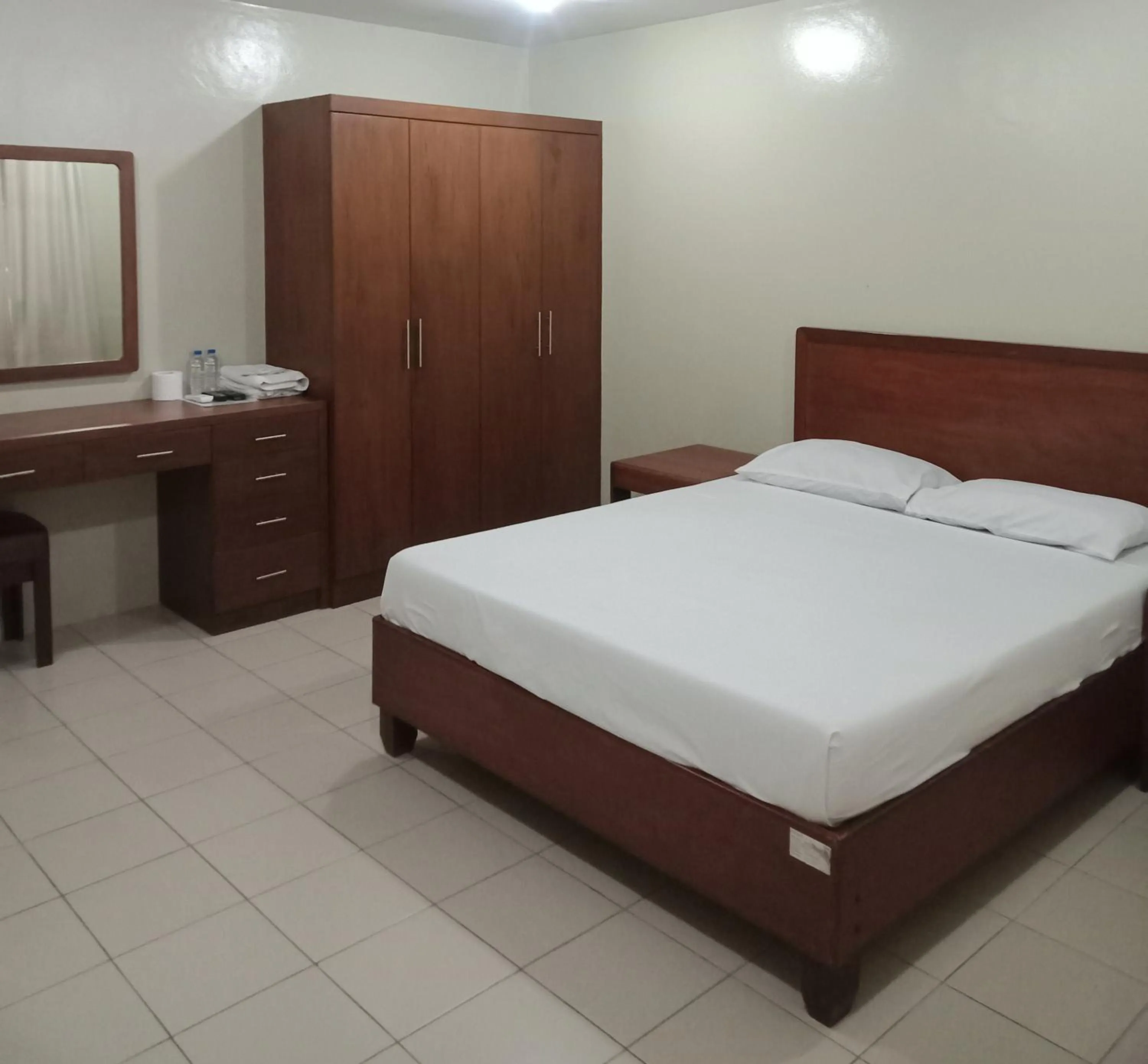 hair dresser, Bed in Joyce Apartelle San Juan