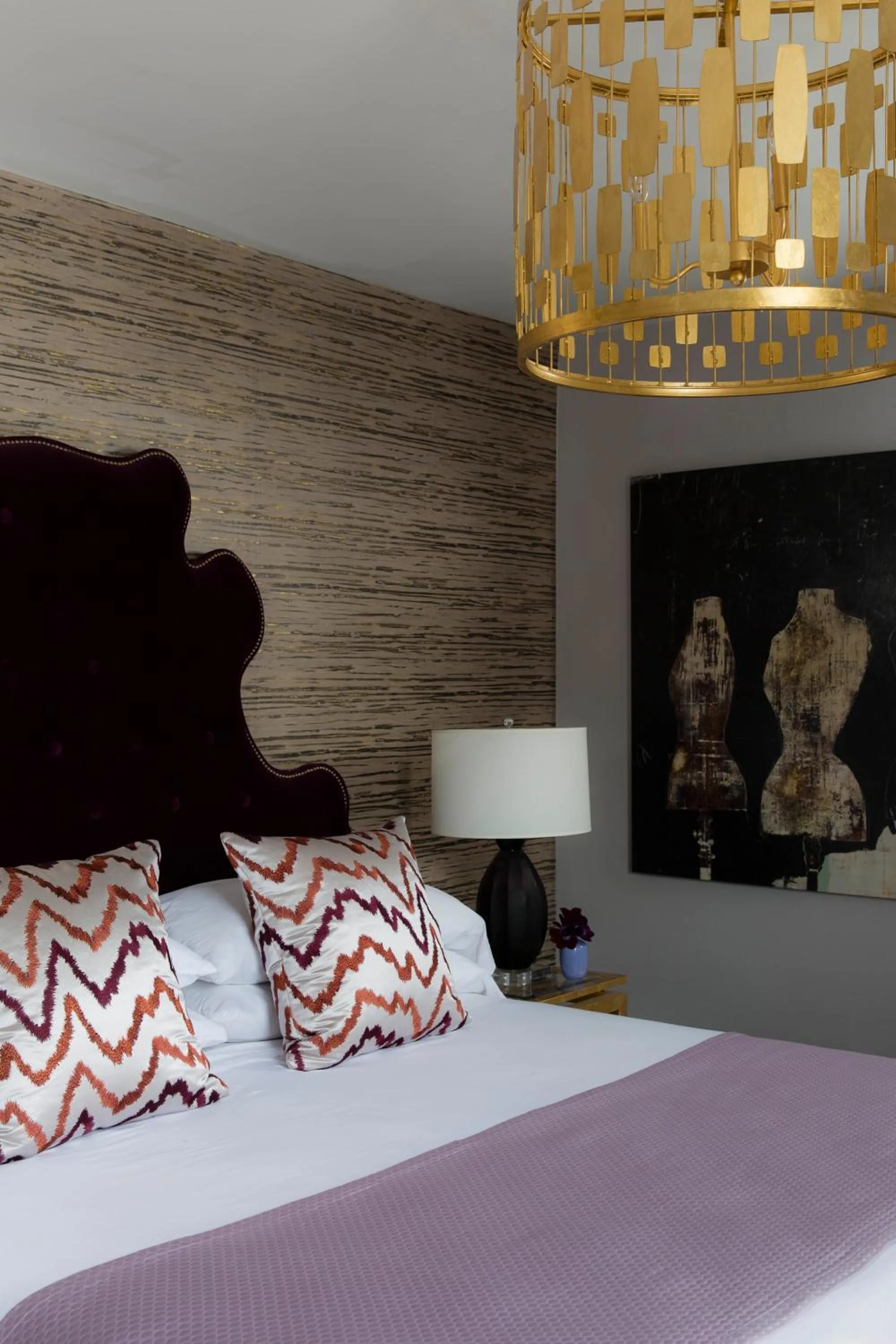 Bedroom, Bed in Gilded