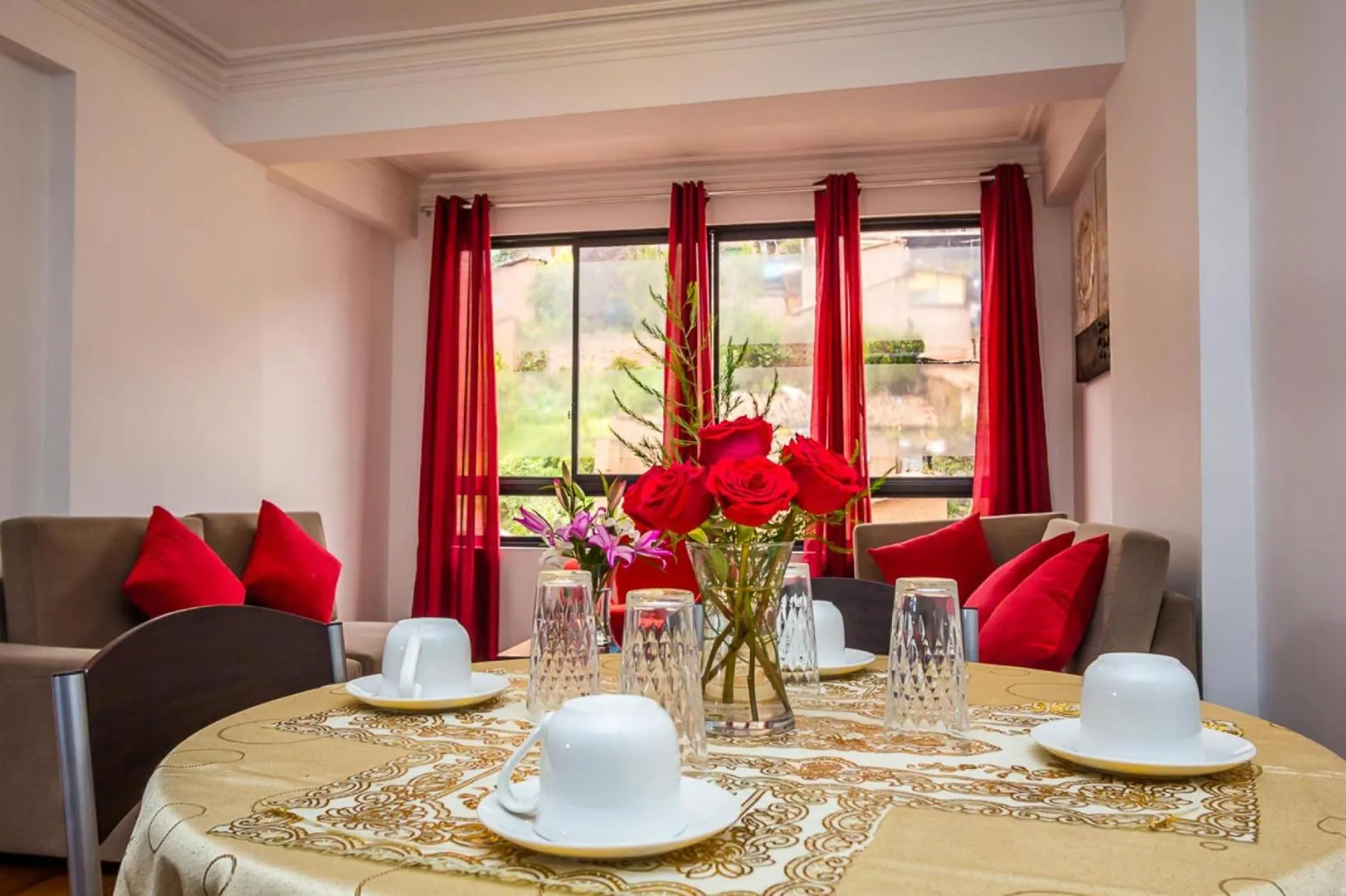 Living room in RHOUSE Cusco