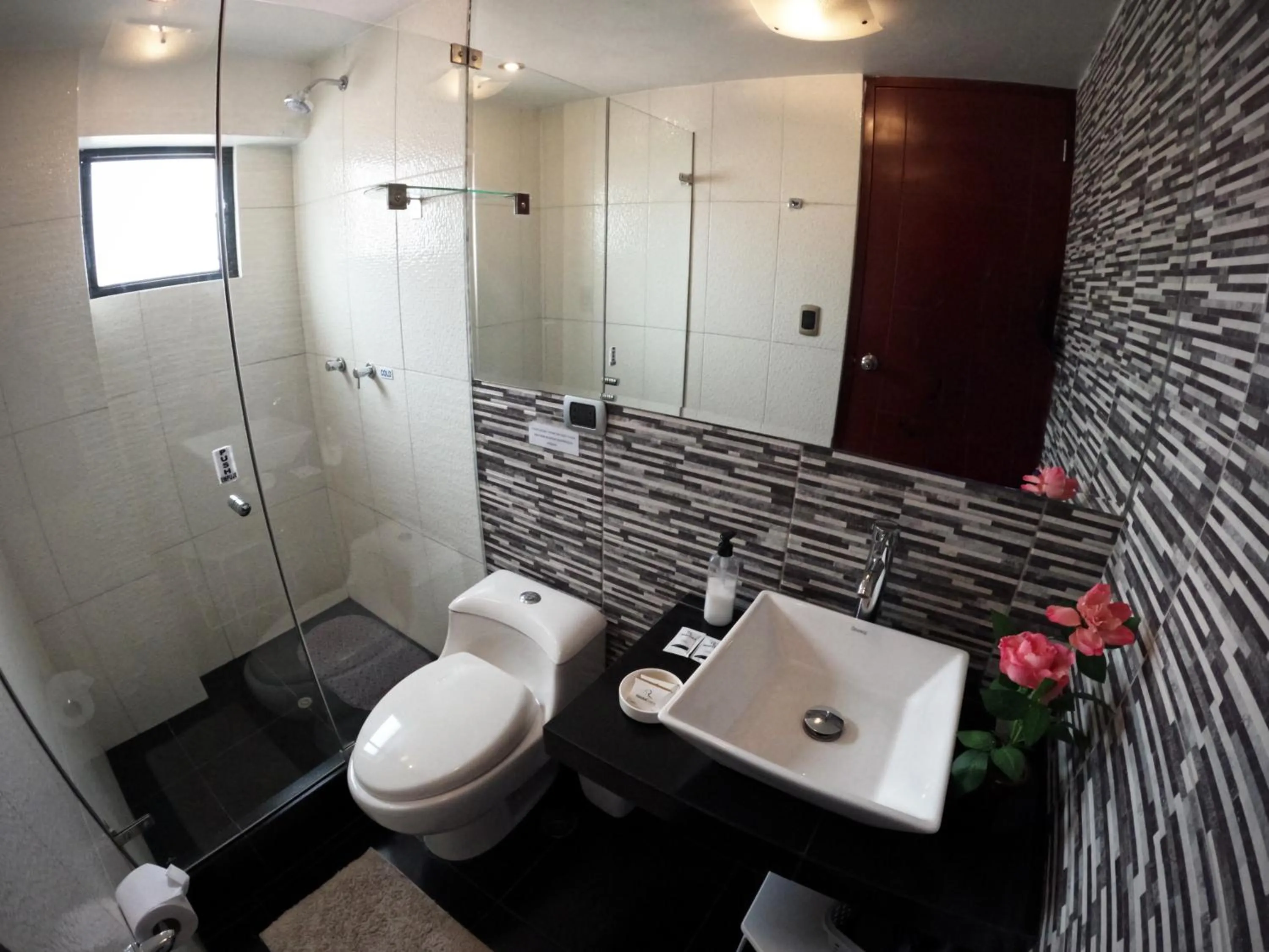 Bathroom in RHOUSE Cusco