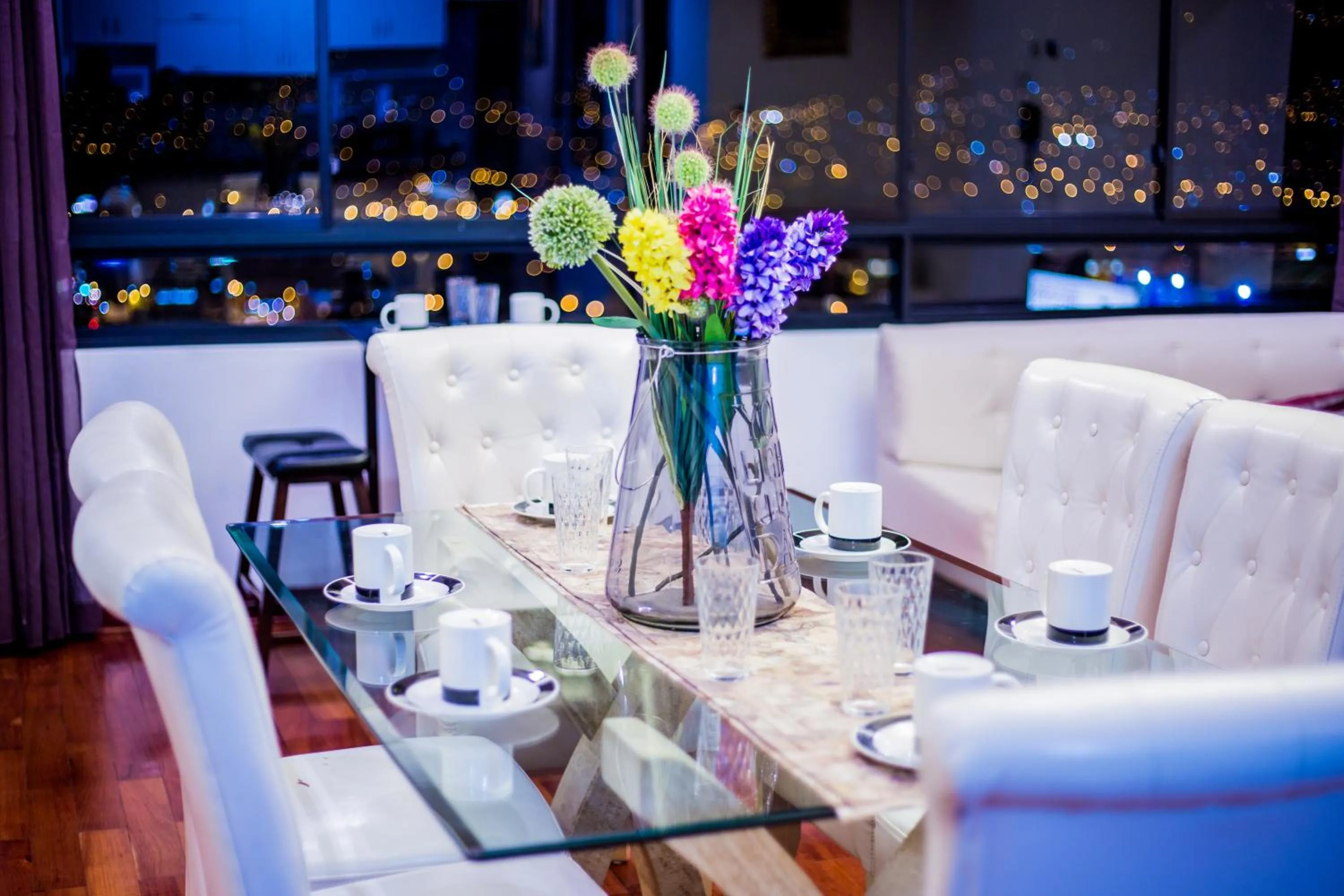 Dining area in RHOUSE Cusco
