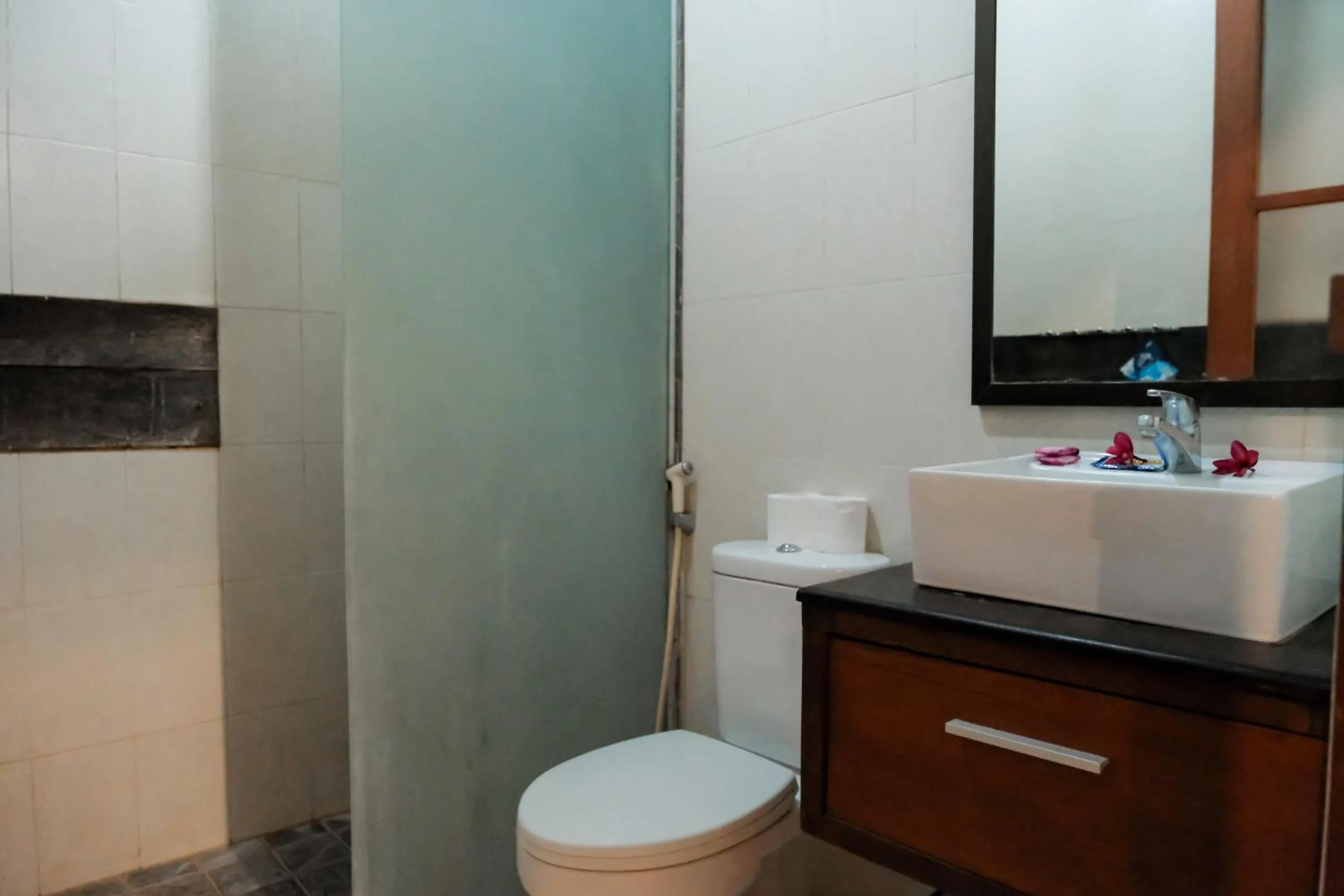 Toilet in Semarandana Bedrooms and Pool