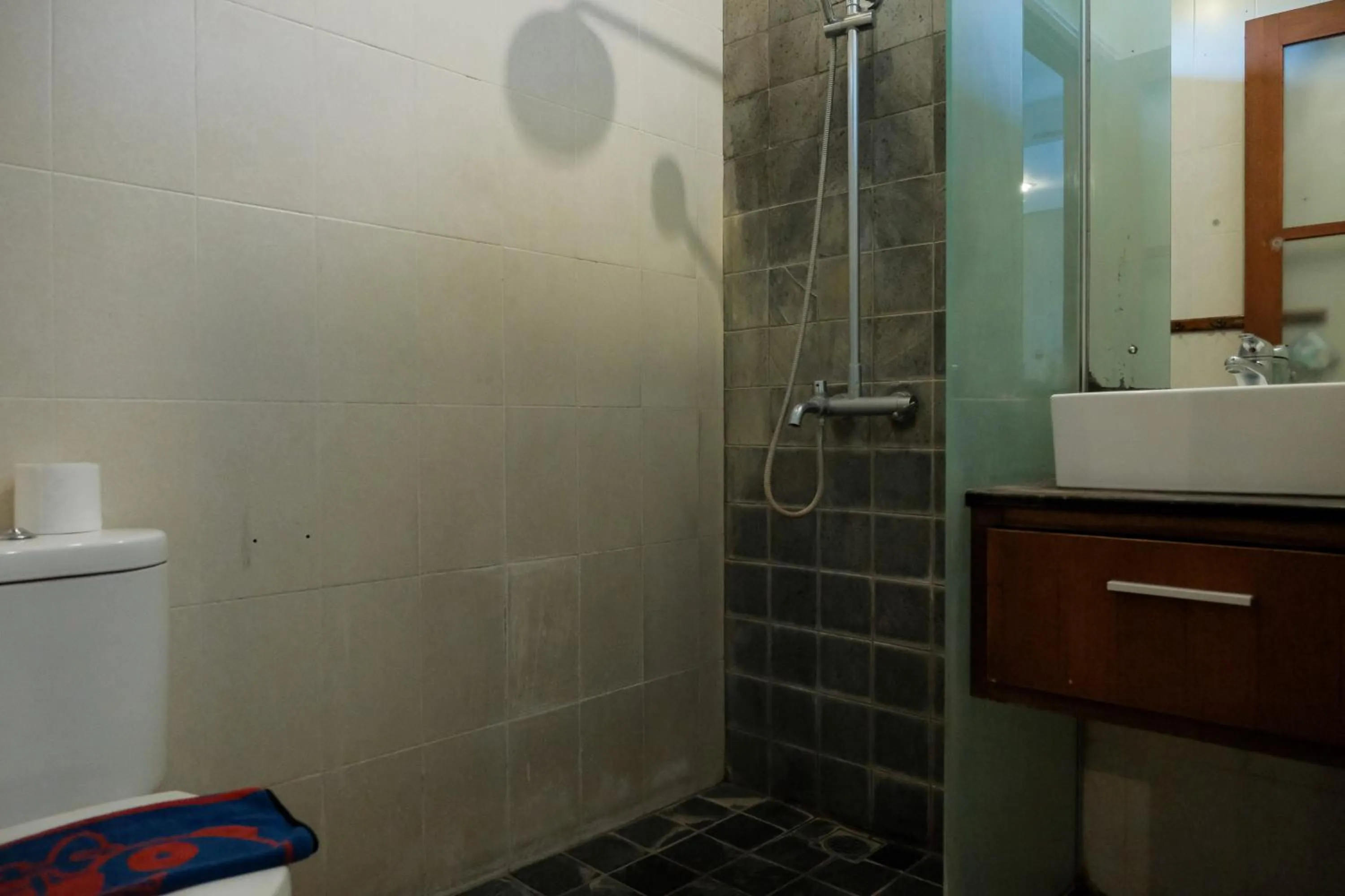 Shower in Semarandana Bedrooms and Pool