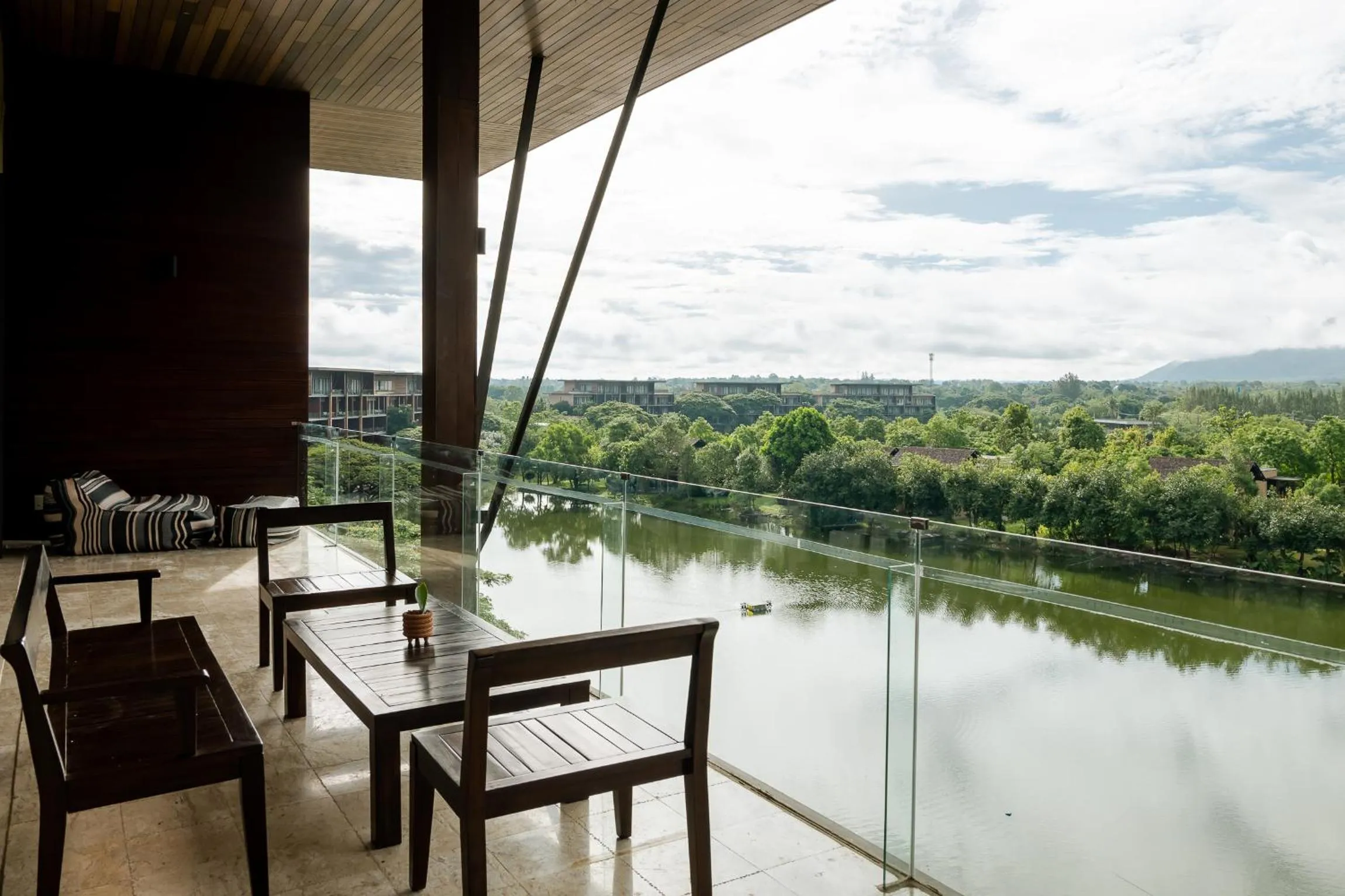 atta Lakeside Resort Suite - SHA Plus Certified