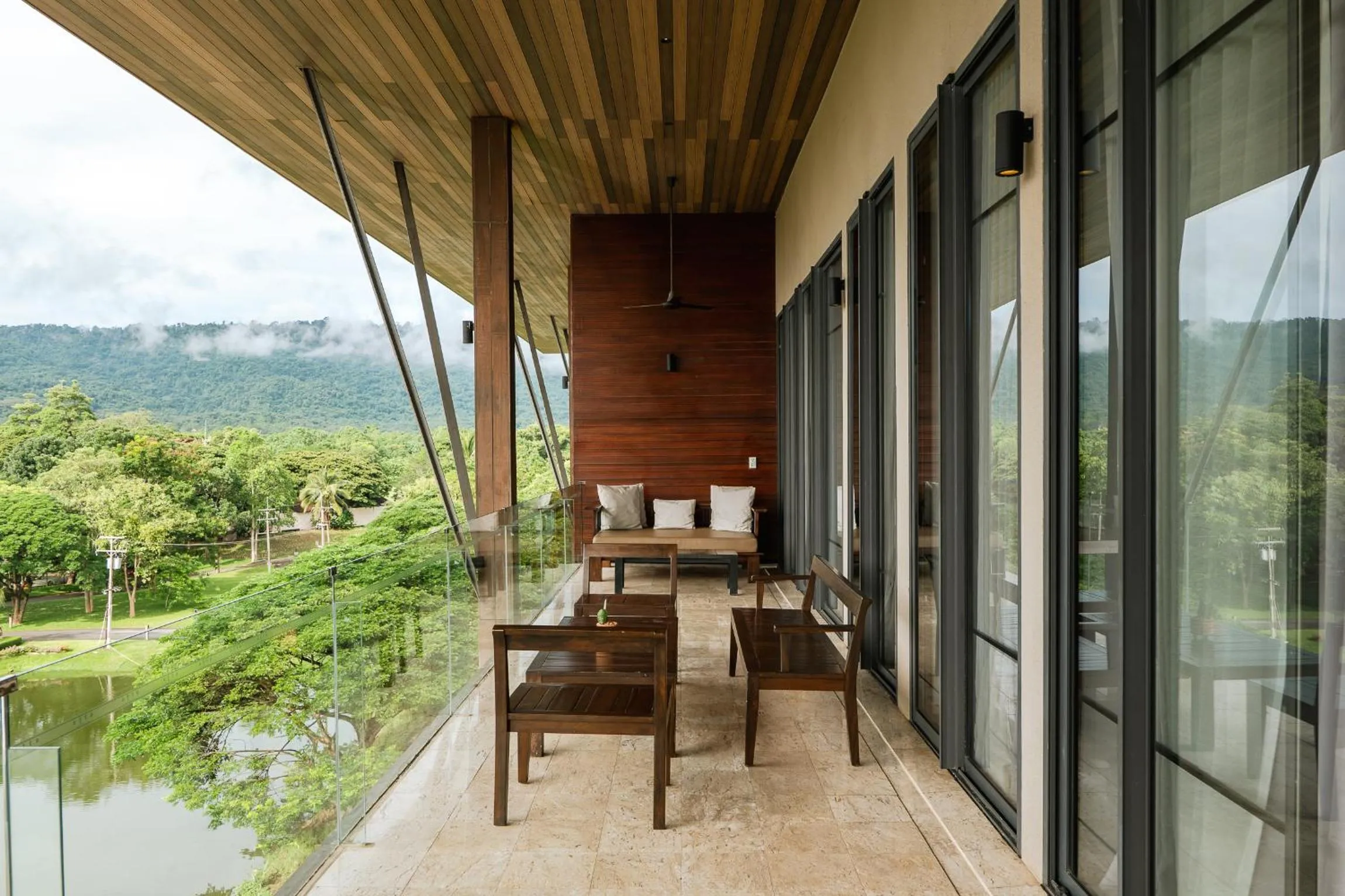 atta Lakeside Resort Suite - SHA Plus Certified