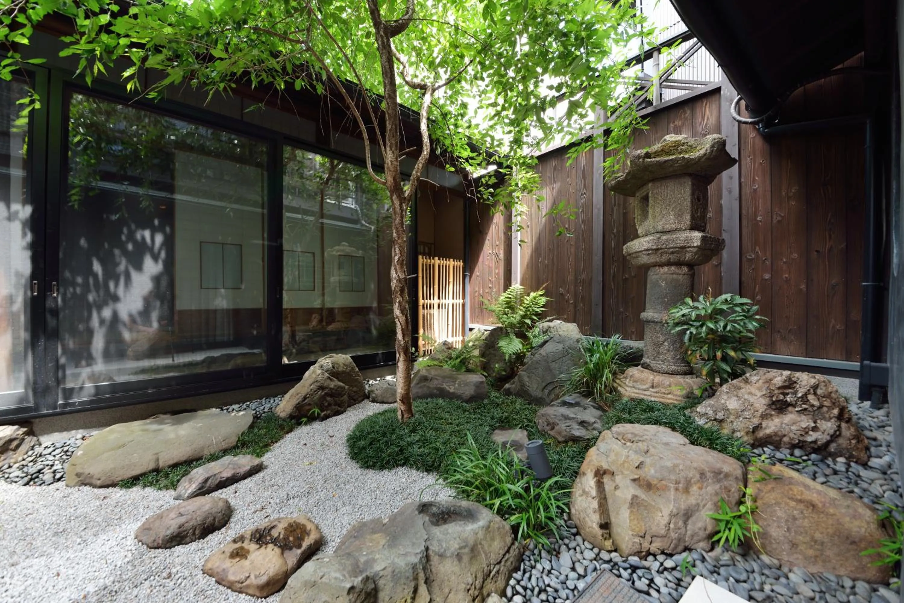 Day in Takeya Kitano Honkan