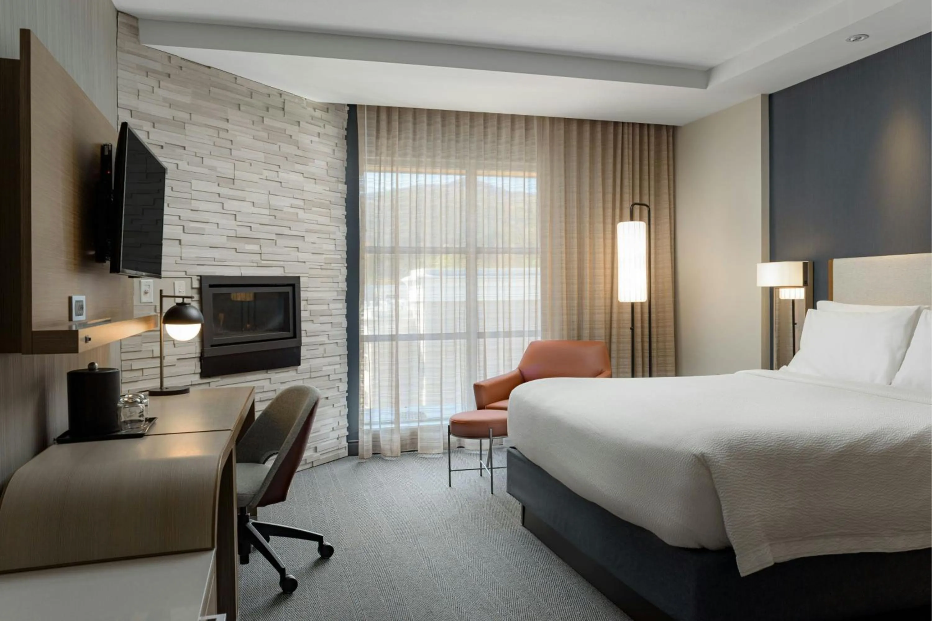 Photo of the whole room, Bed in Courtyard by Marriott Gatlinburg Downtown