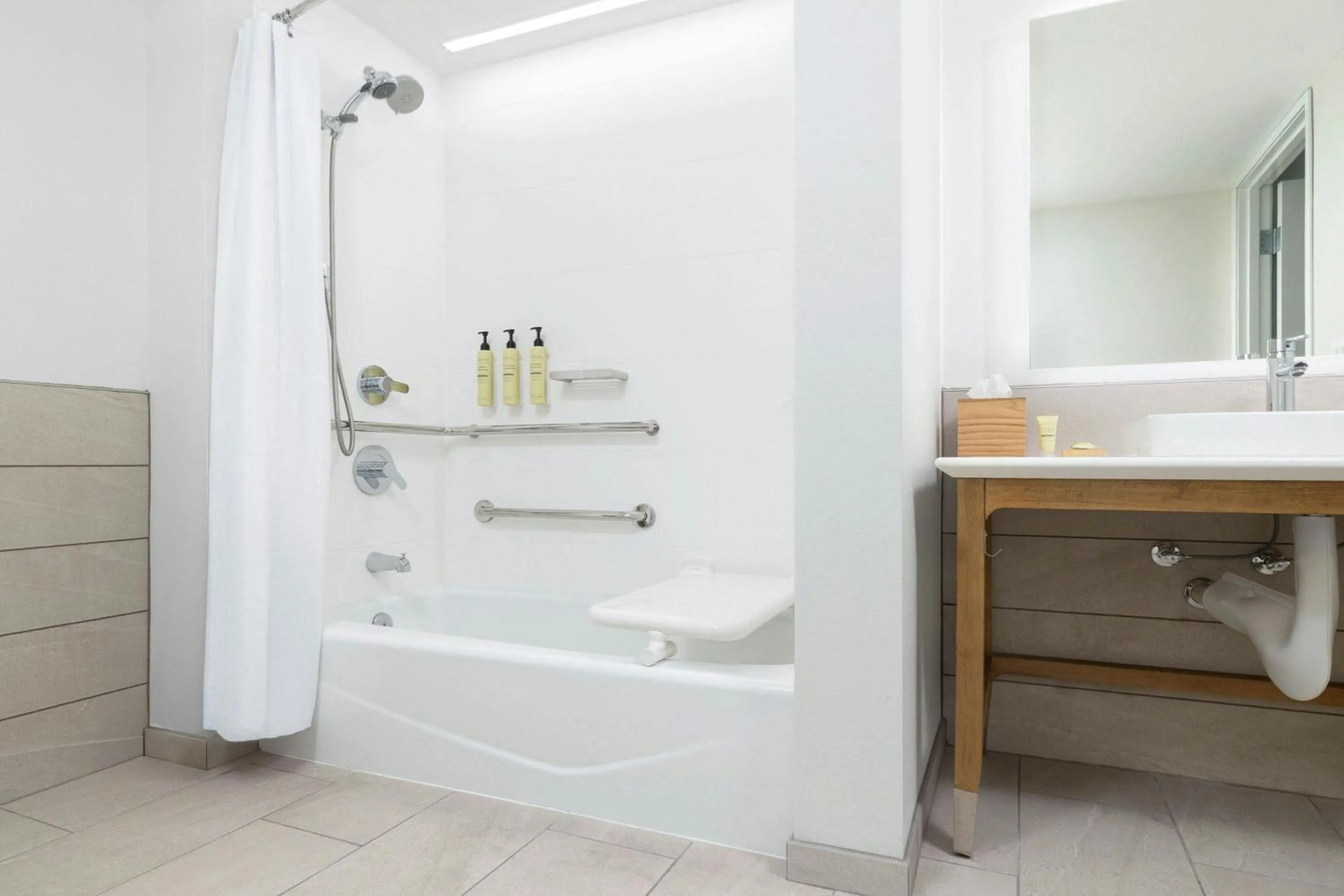 Lounge or bar in Element Las Vegas Airport