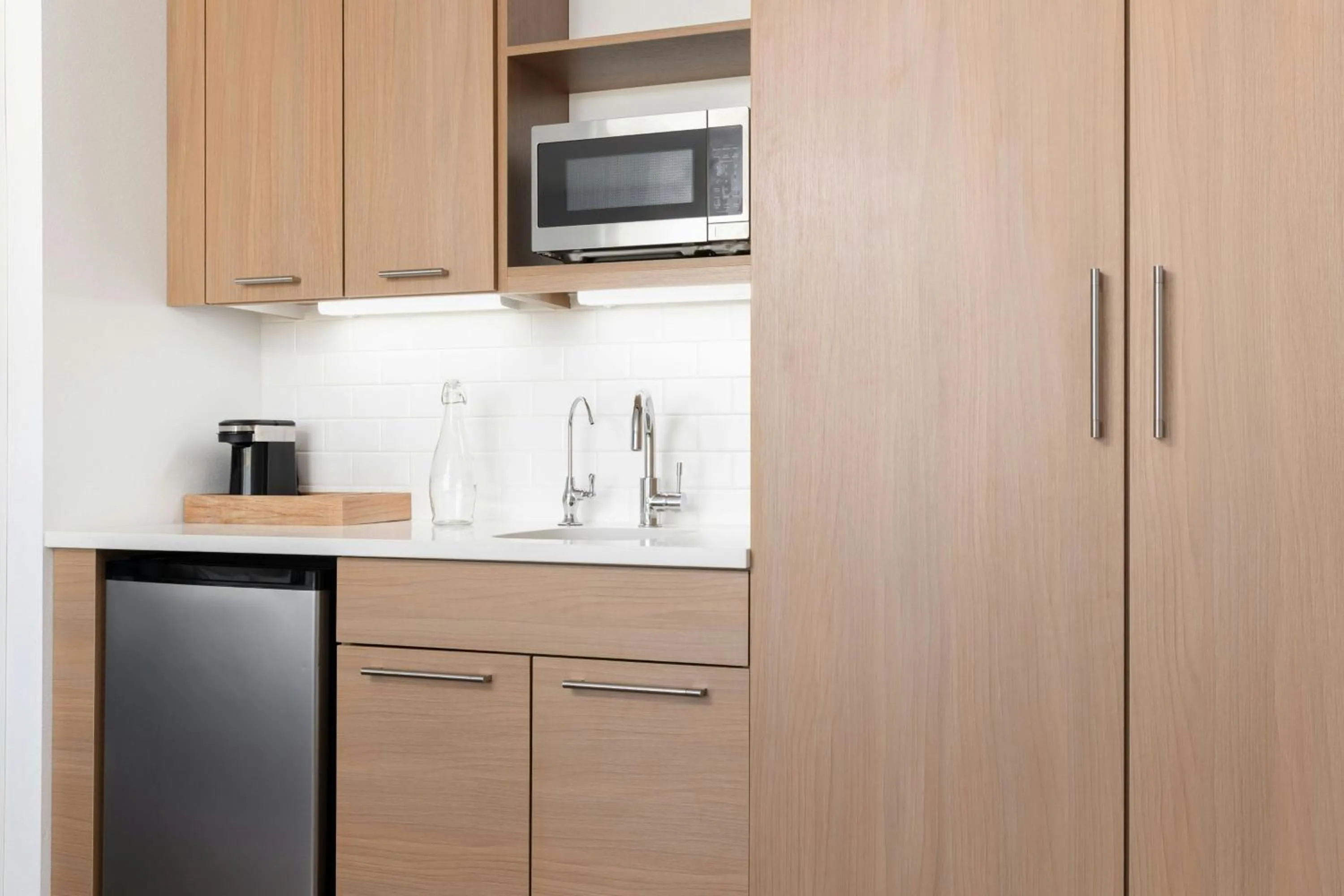 Photo of the whole room in Element Las Vegas Airport