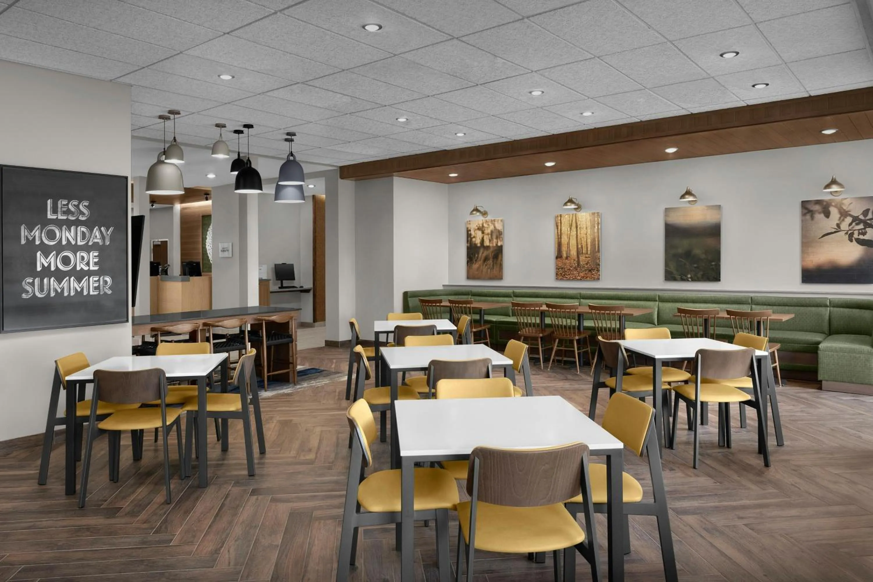 Breakfast in Fairfield Inn & Suites Weldon