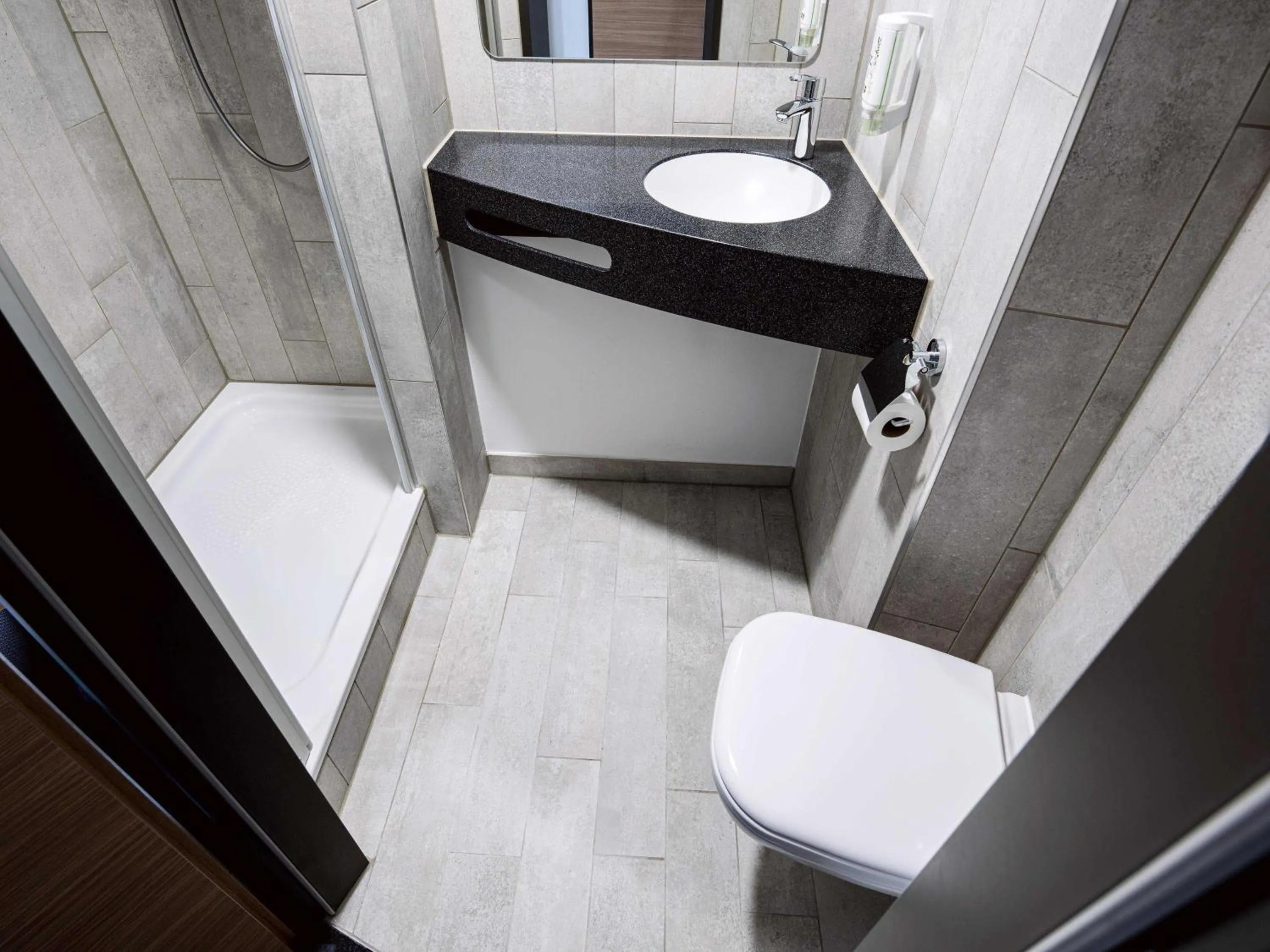 Shower in B&B HOTEL Wien-Heiligenstadt