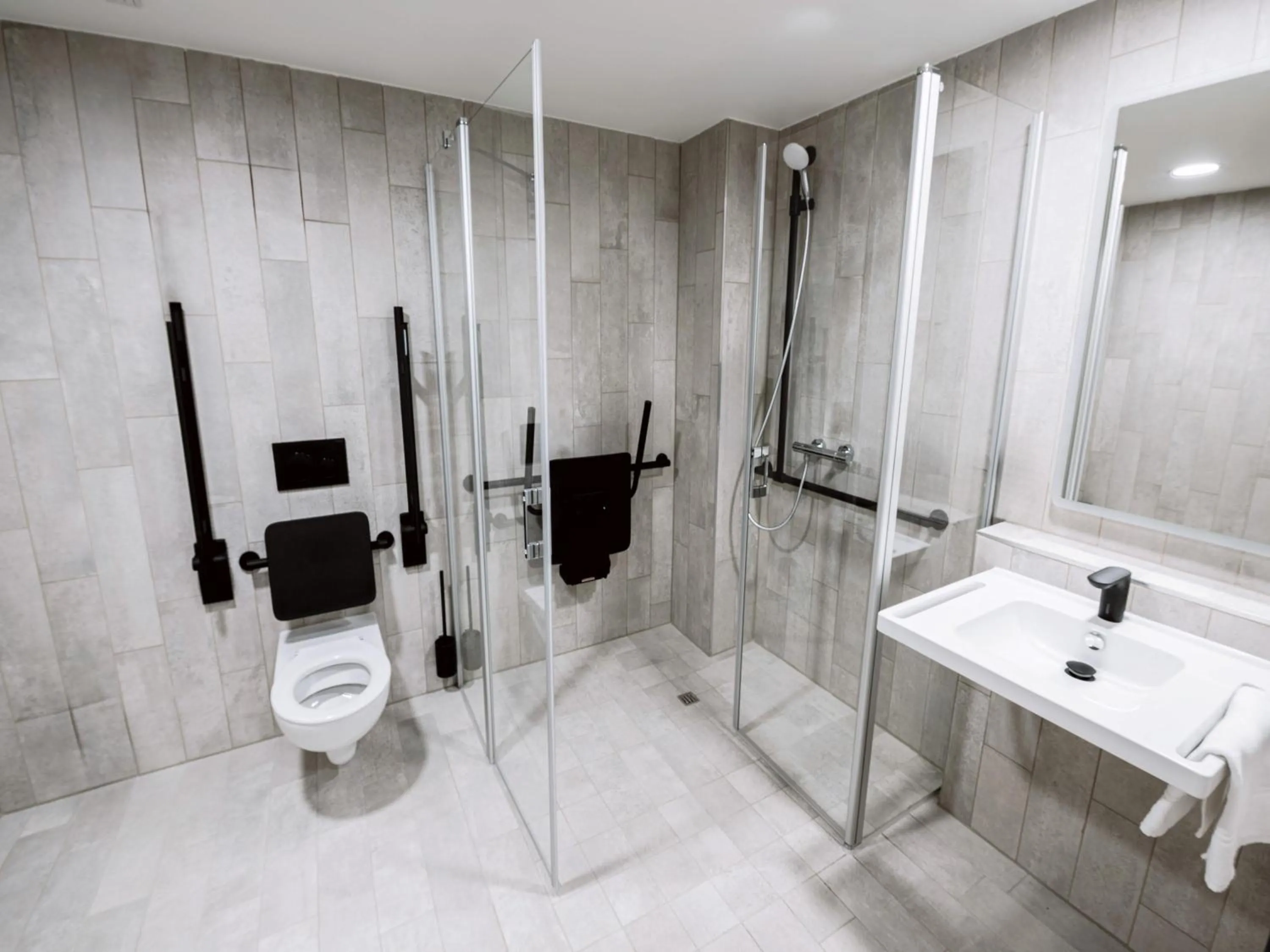 Bathroom in B&B HOTEL Wien-Heiligenstadt