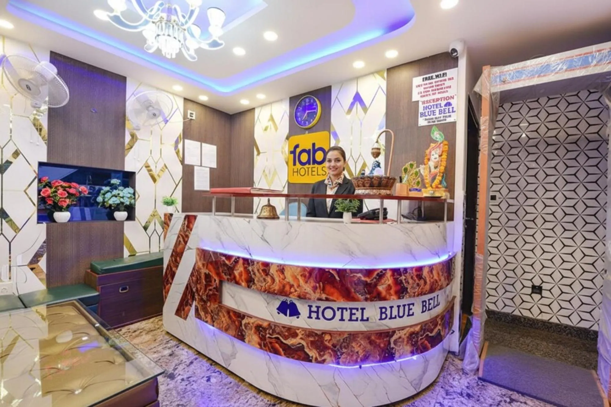 Lobby or reception in Via Blue Bell