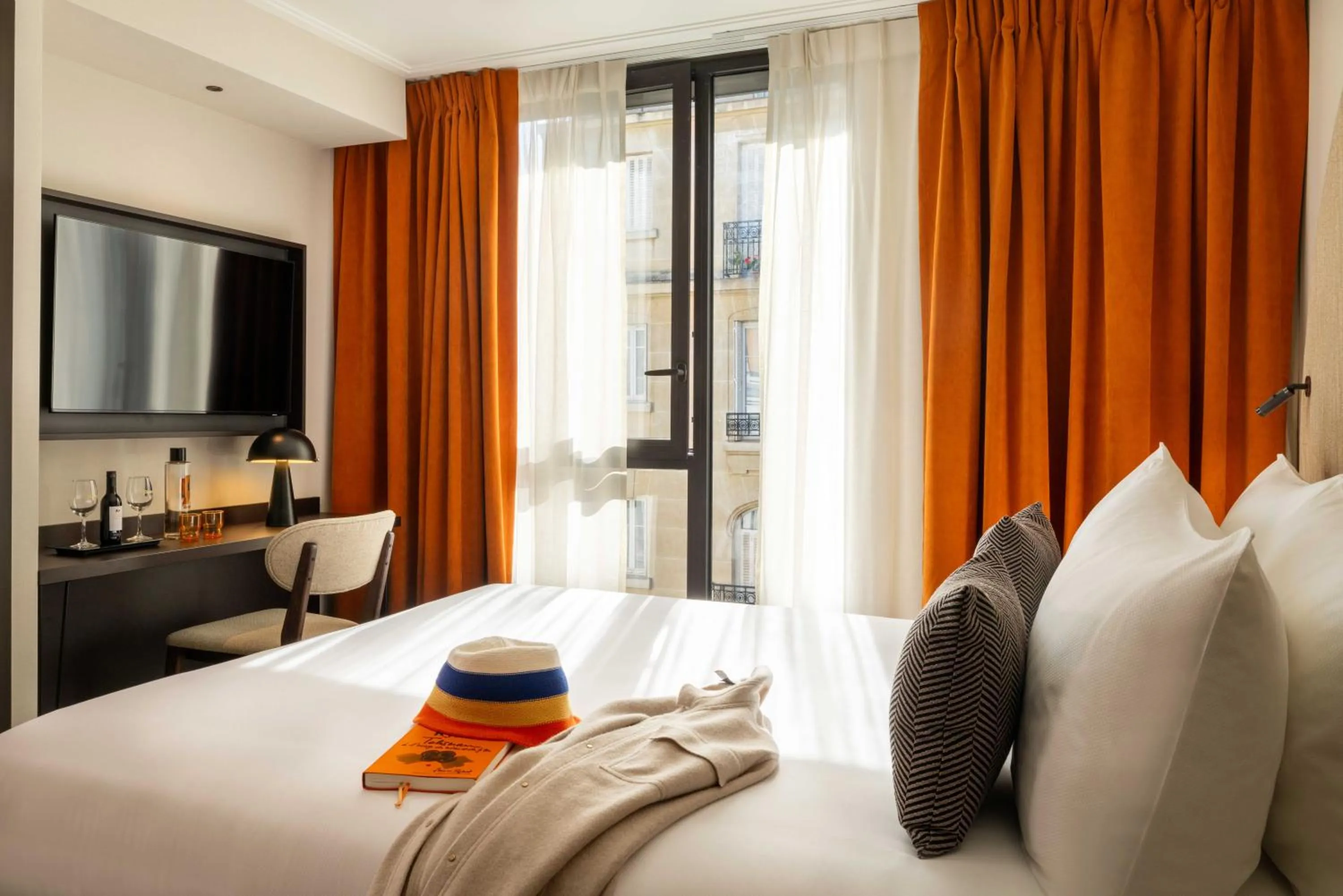 Bedroom, Bed in Belinda Hôtel & Spa