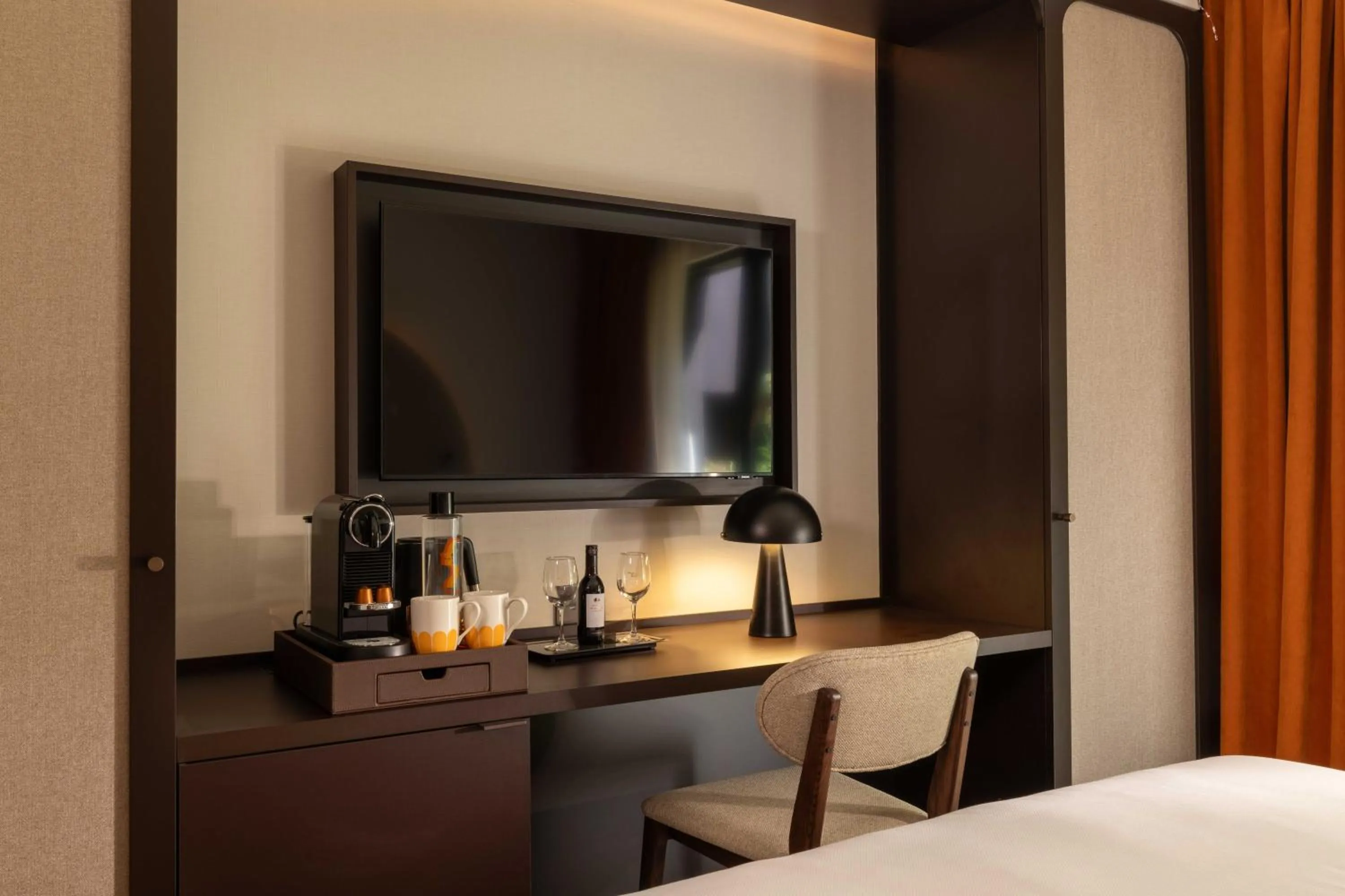 Bedroom, Bed in Belinda Hôtel & Spa