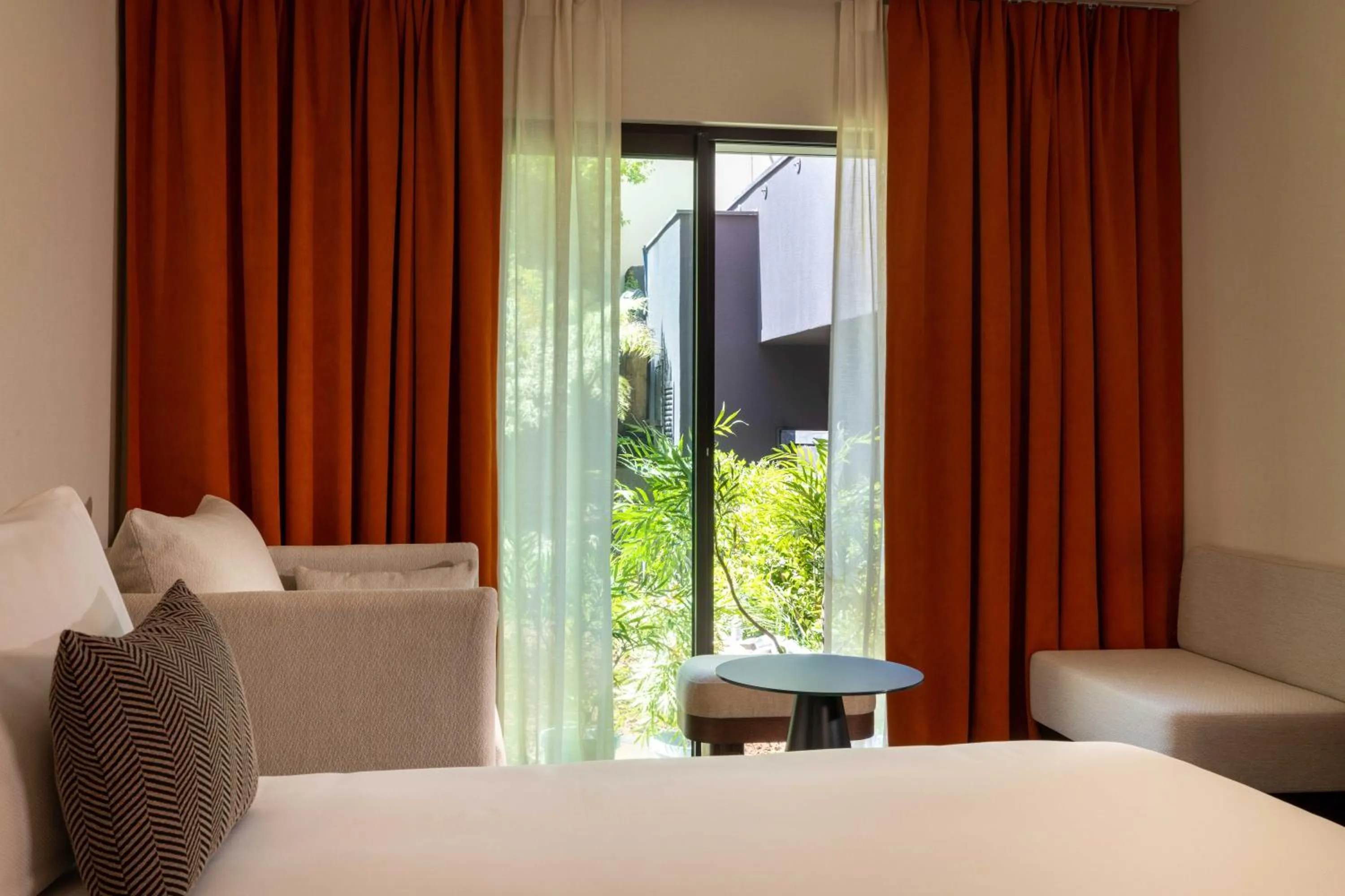 Bedroom, Bed in Belinda Hôtel & Spa