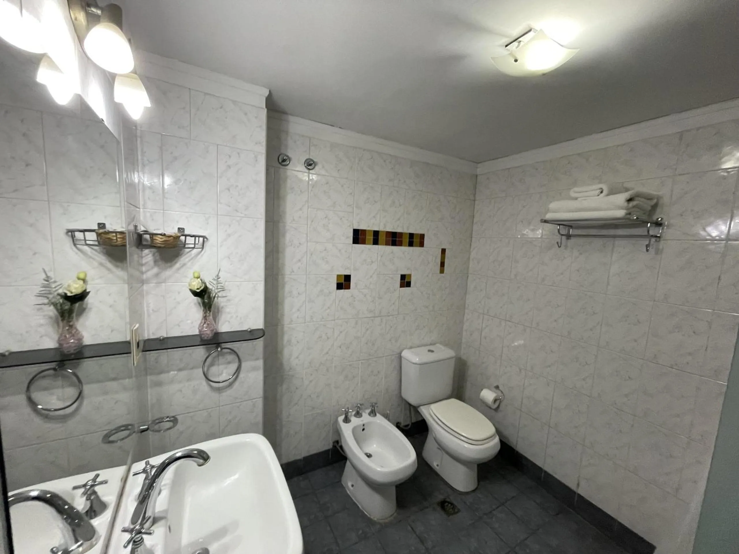 Shower in San lorenzo apart