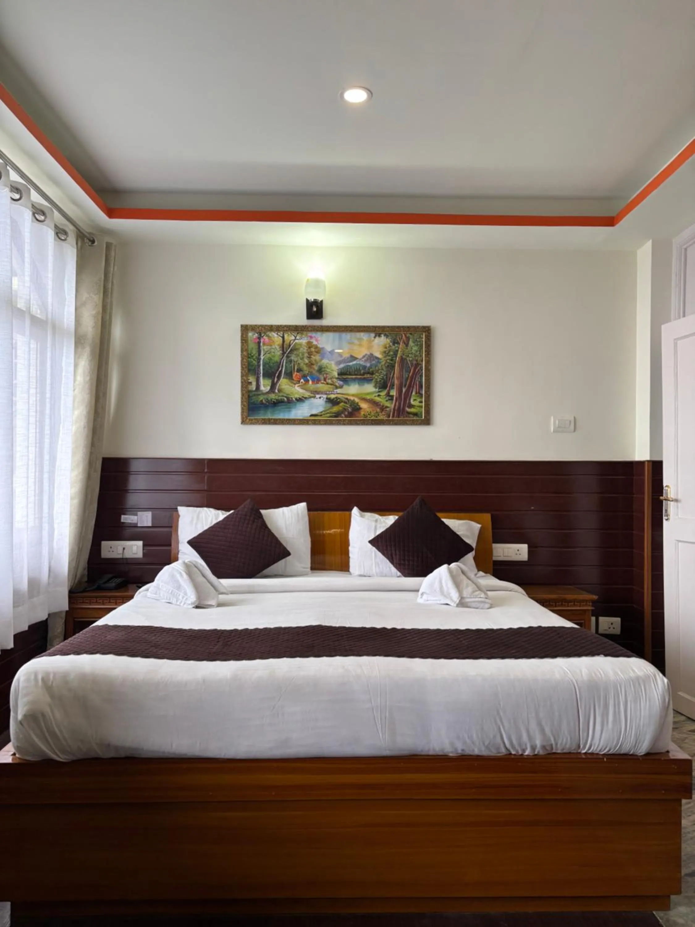 Bed in Hotel KASTURI PALACE & RESTAURANT DARJEELING