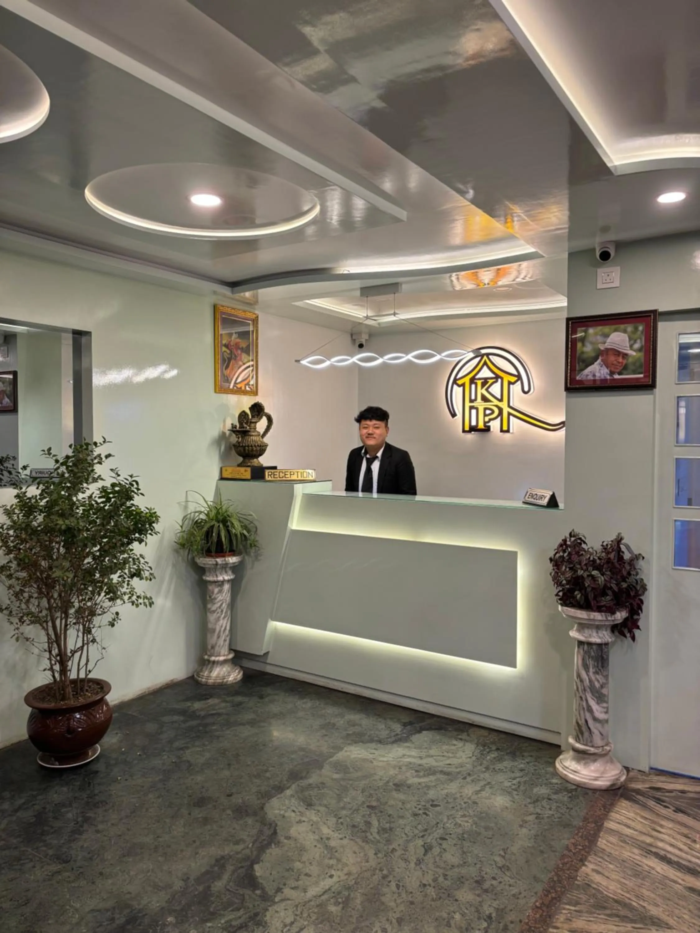 Lobby or reception in Hotel KASTURI PALACE & RESTAURANT DARJEELING