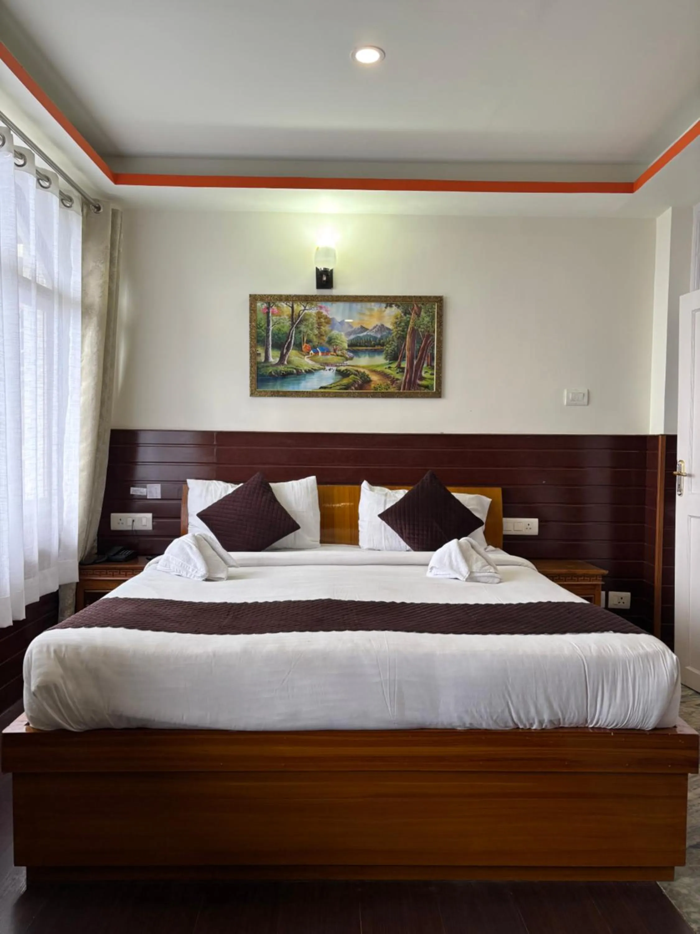 Bed in Hotel KASTURI PALACE & RESTAURANT DARJEELING