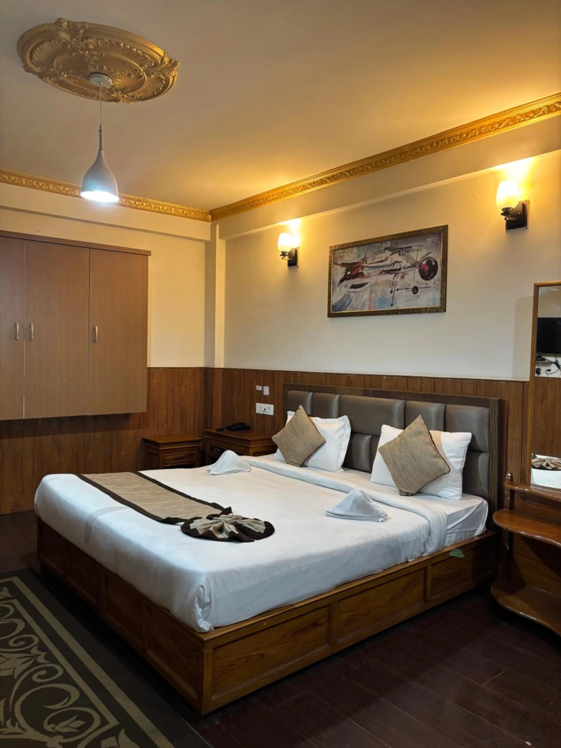 Bedroom, Bed in Hotel KASTURI PALACE & RESTAURANT DARJEELING