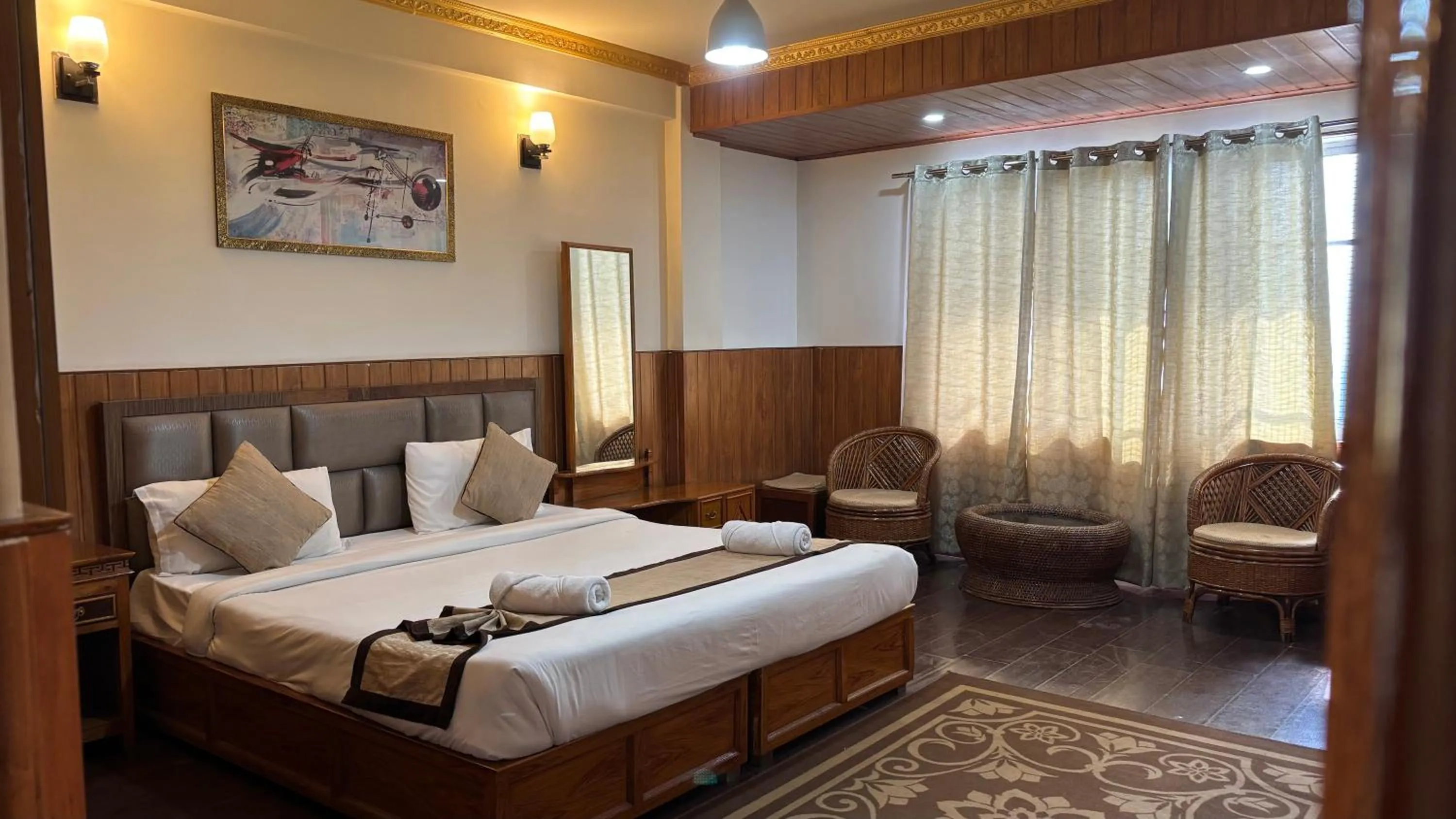 Bedroom, Bed in Hotel KASTURI PALACE & RESTAURANT DARJEELING