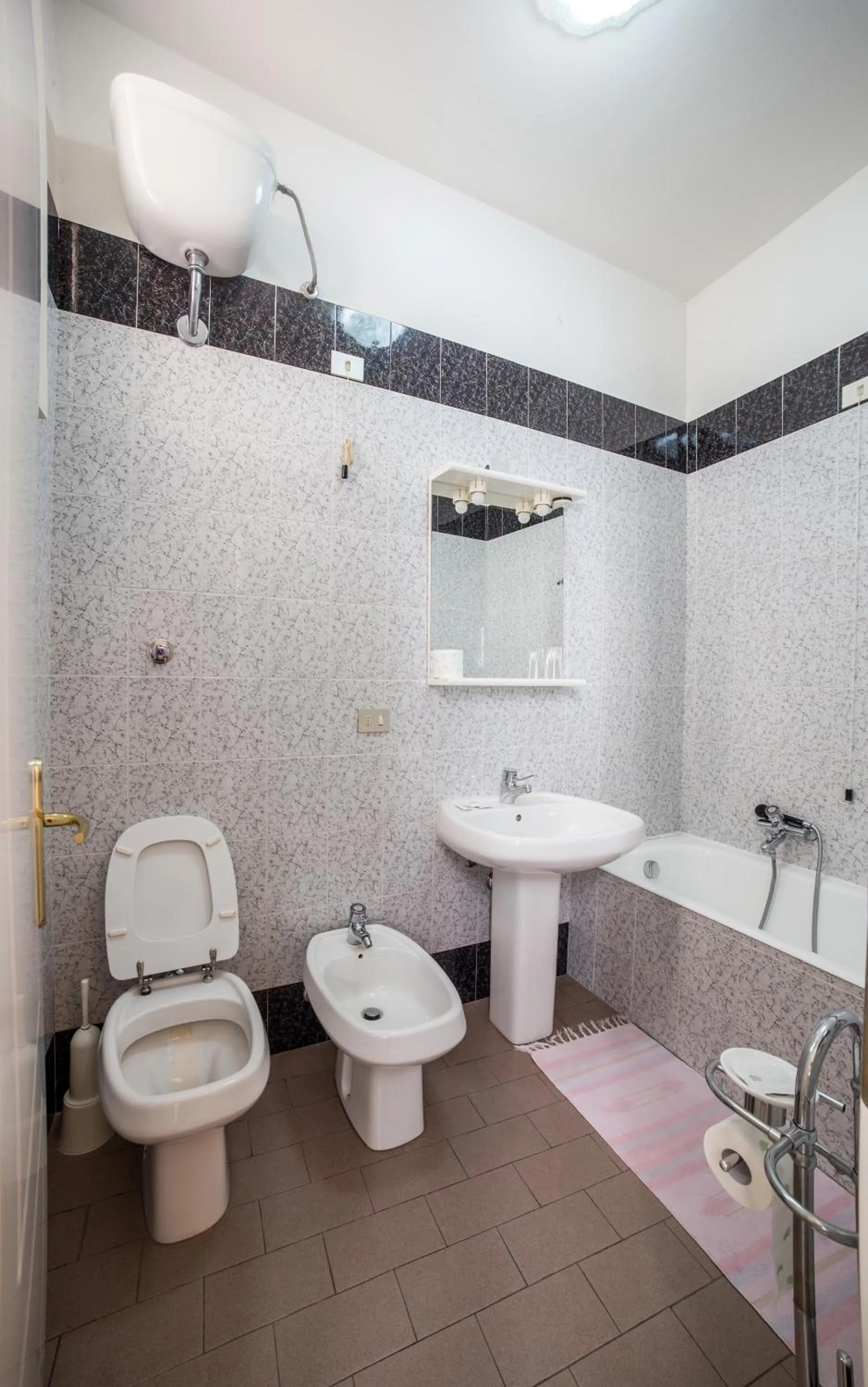 Bathroom in Hotel AeR BJ Vittoria