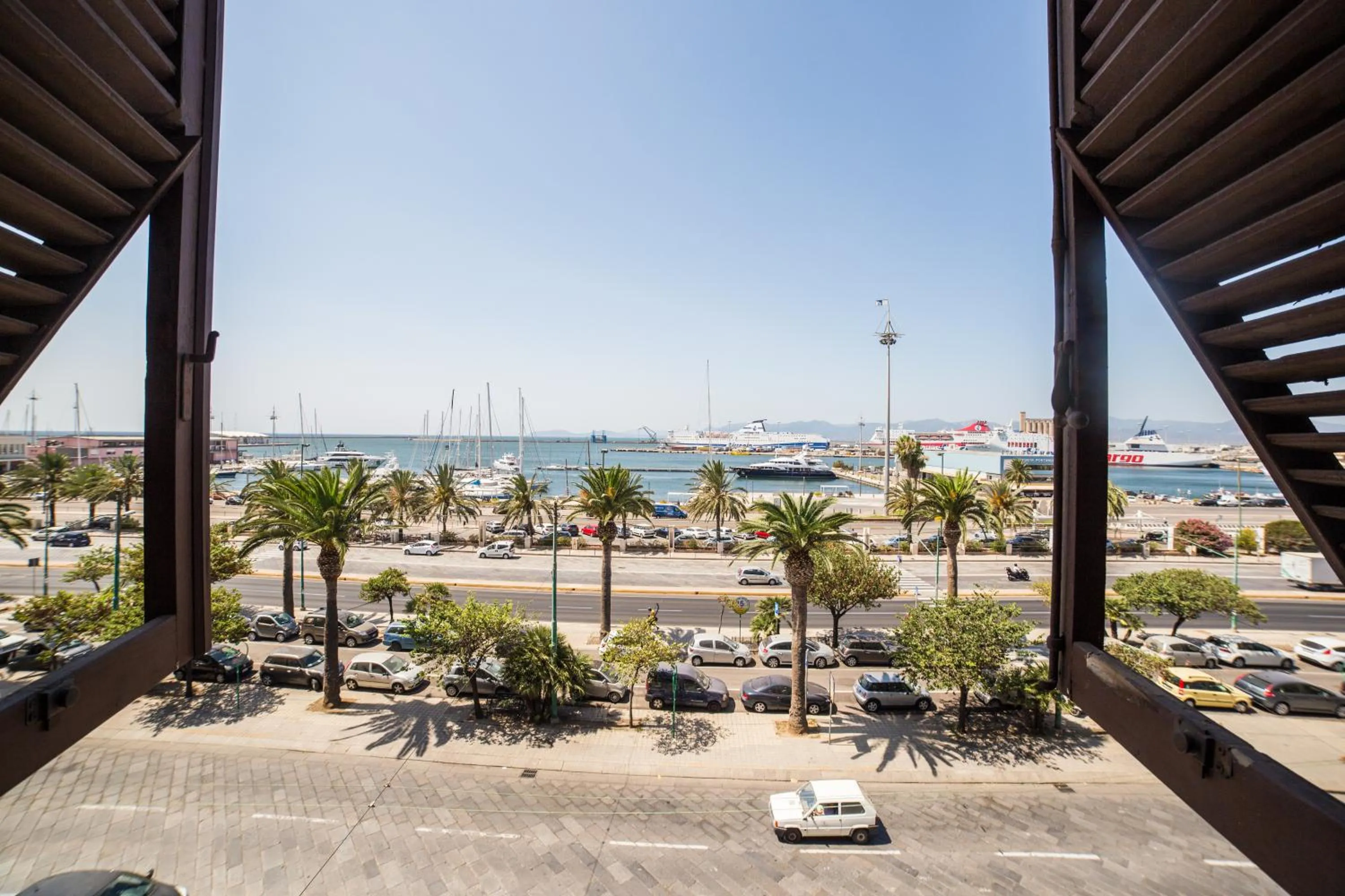 Sea view in Hotel AeR BJ Vittoria