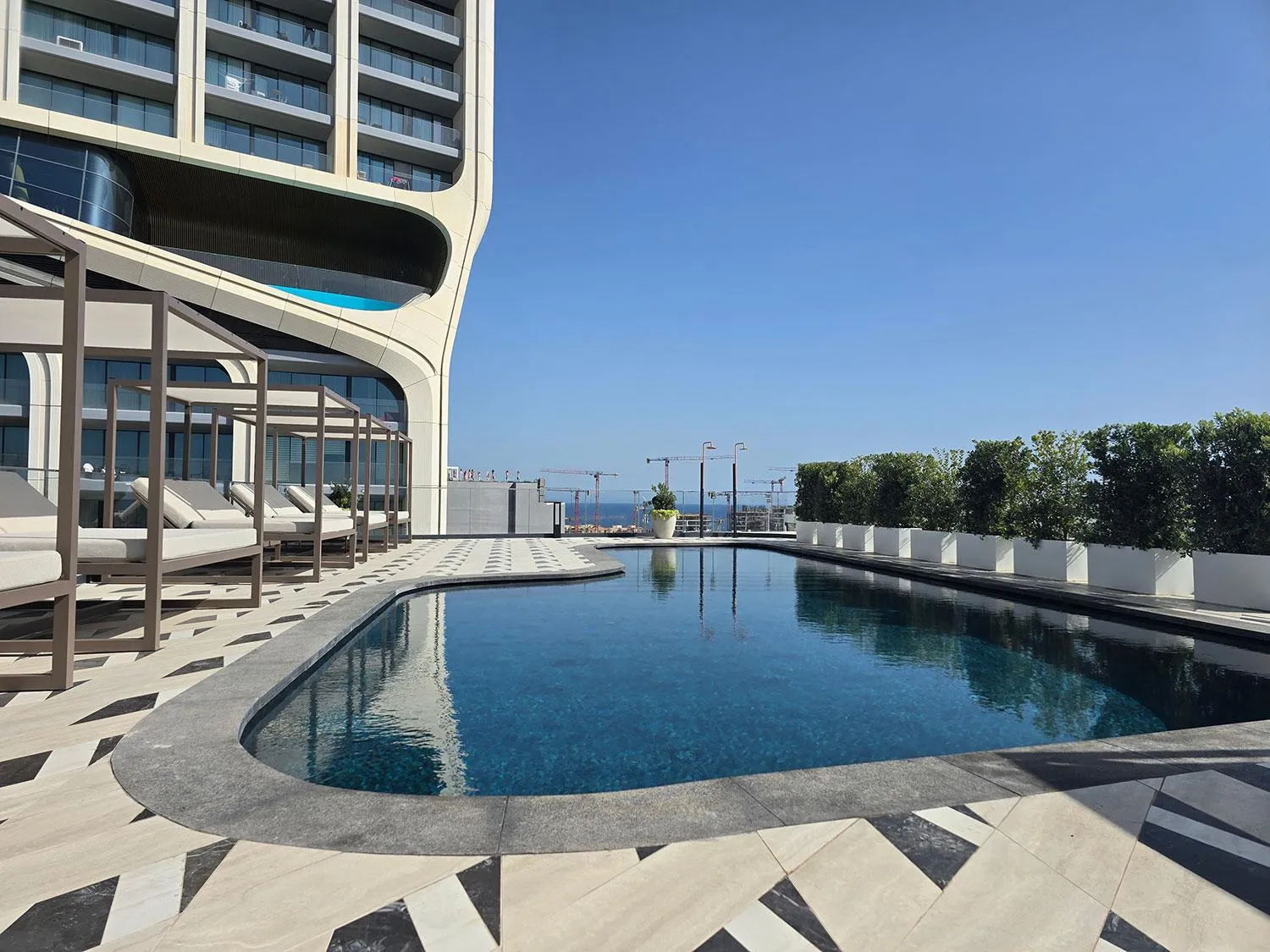 Swimming pool in Mercury Suites - Skydream Getaways