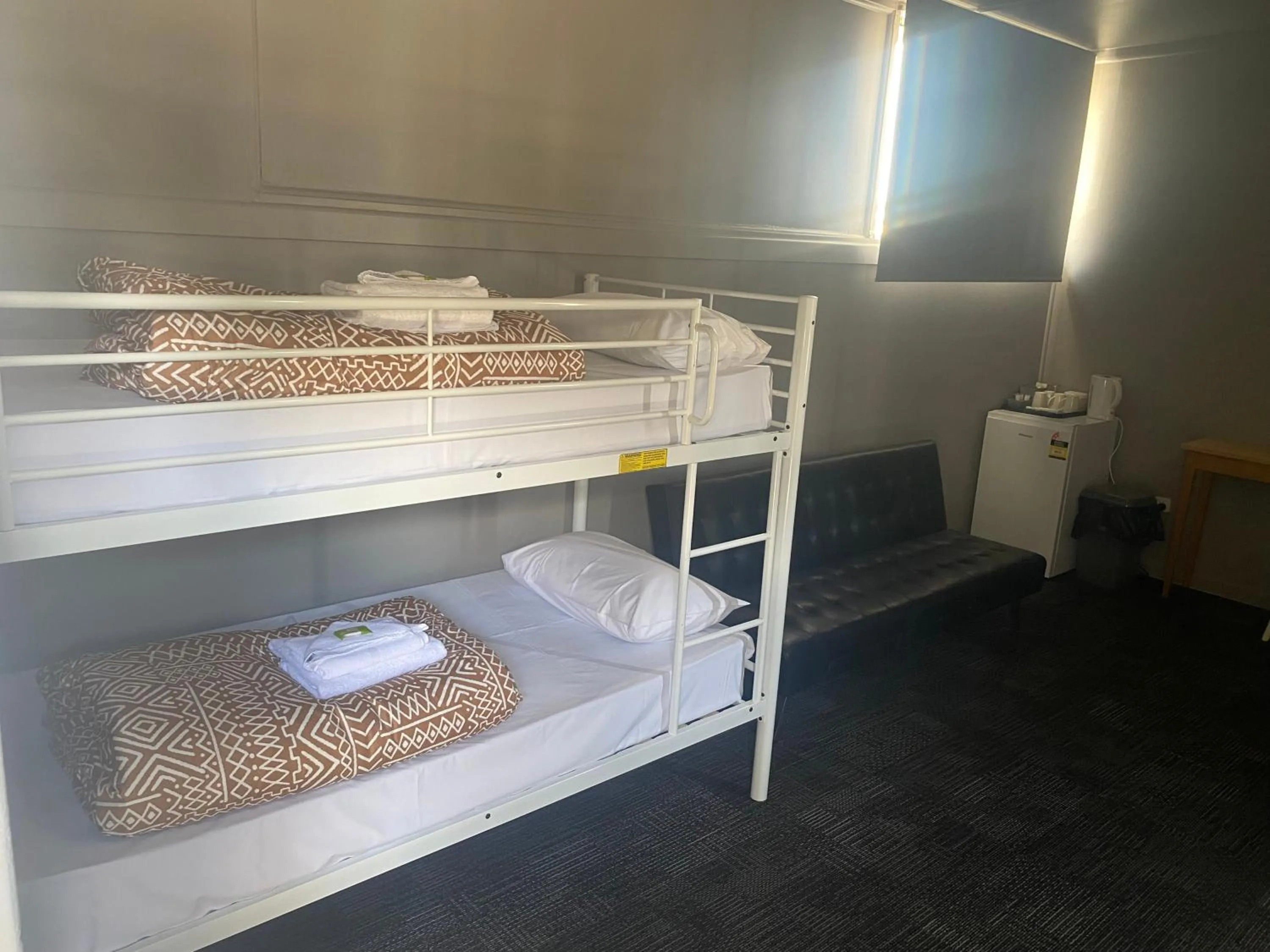 bunk bed, Bed in Rod 'N' Reel Hotel Motel Woodburn