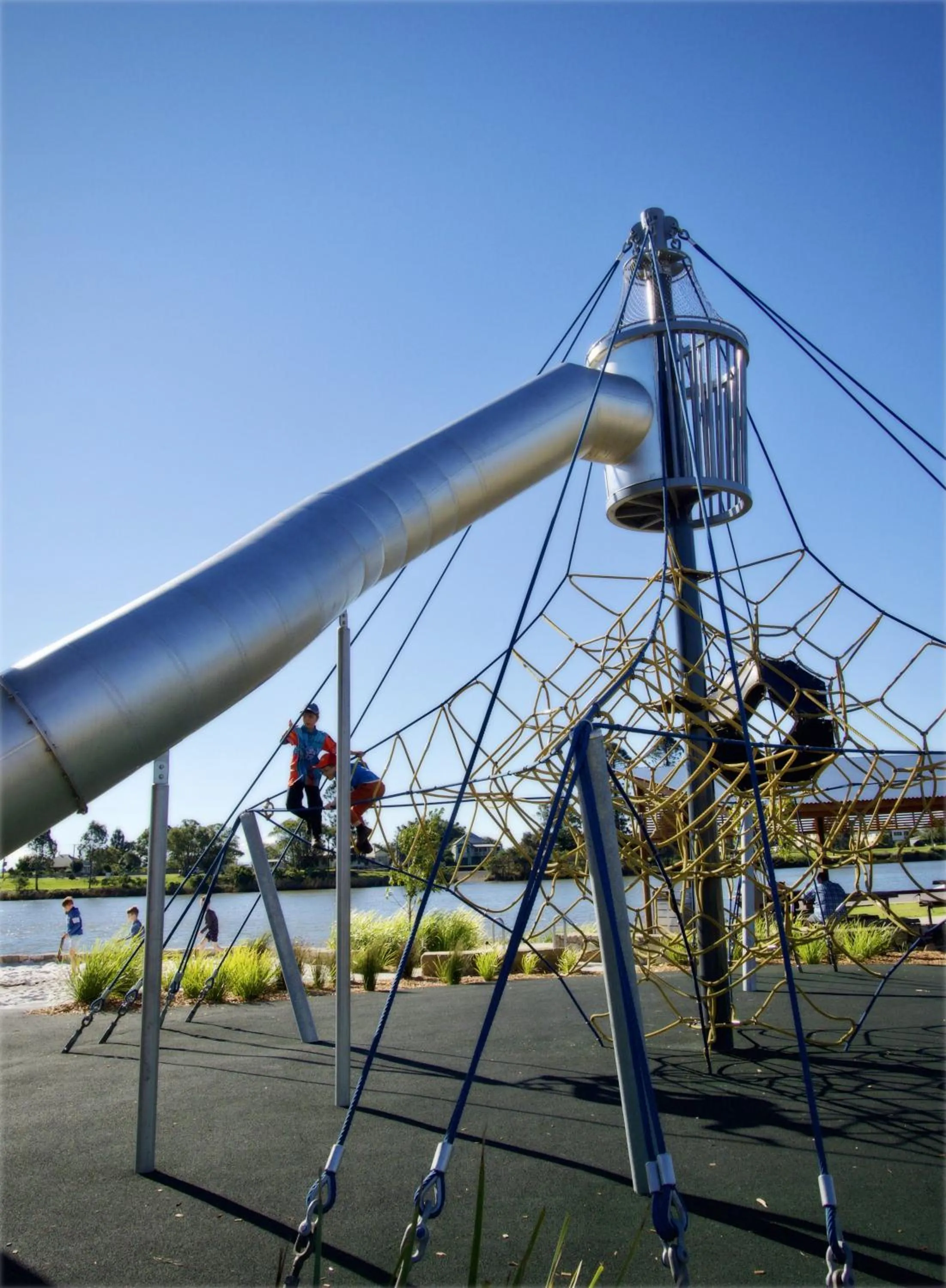 Children play ground in Rod 'N' Reel Hotel Motel Woodburn