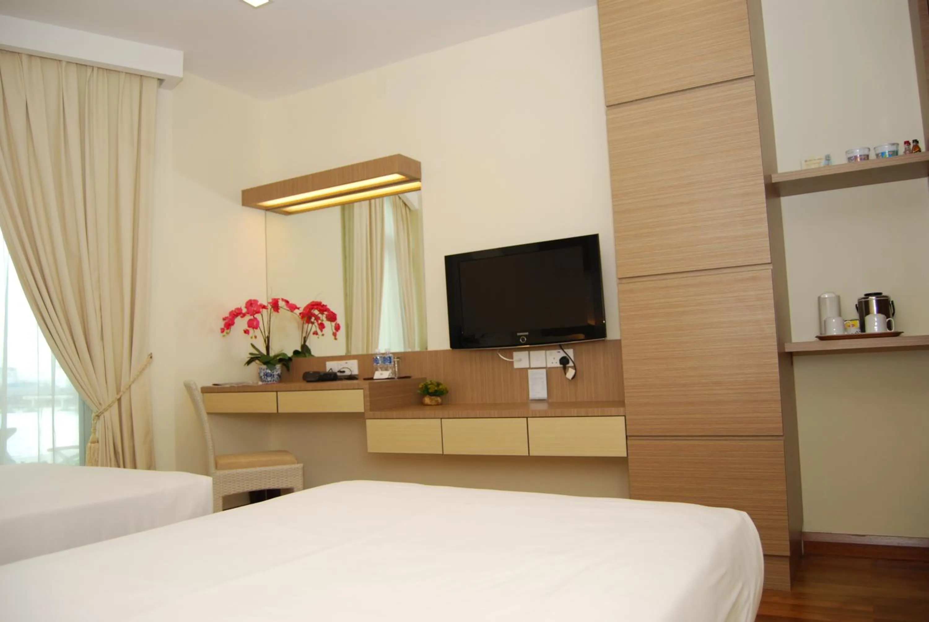 TV and multimedia, Bed in Republic of Singapore Yacht Club