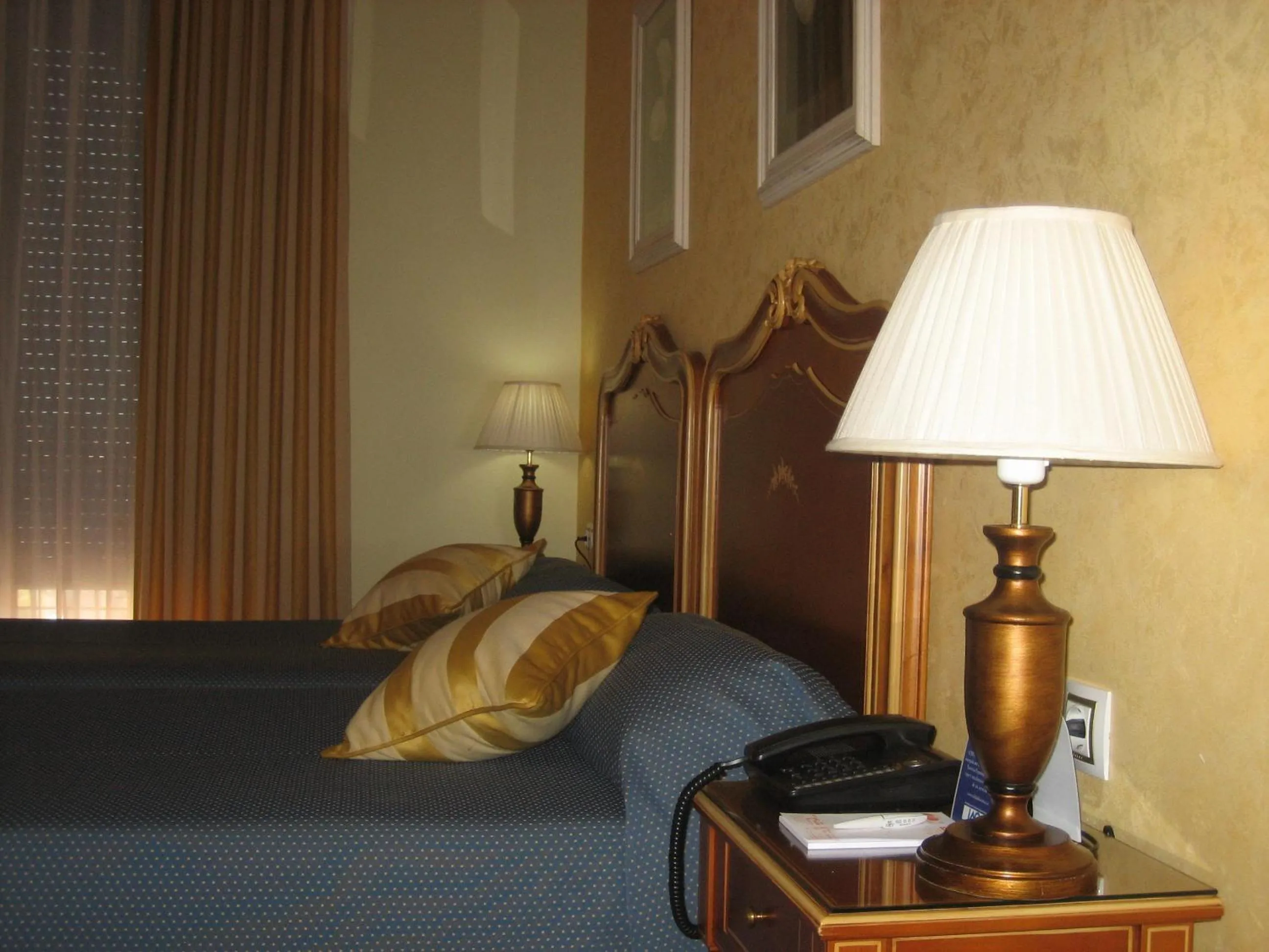 Decorative detail, Bed in Hotel Santiago