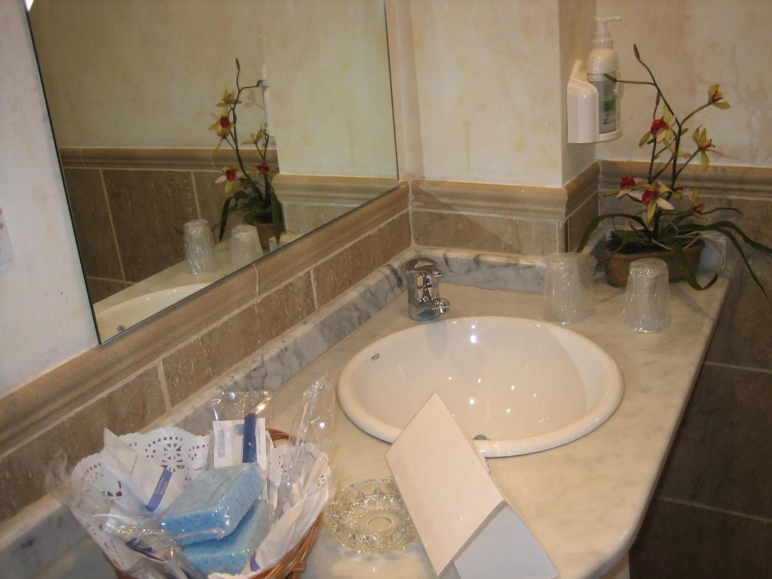 Bathroom in Hotel Santiago