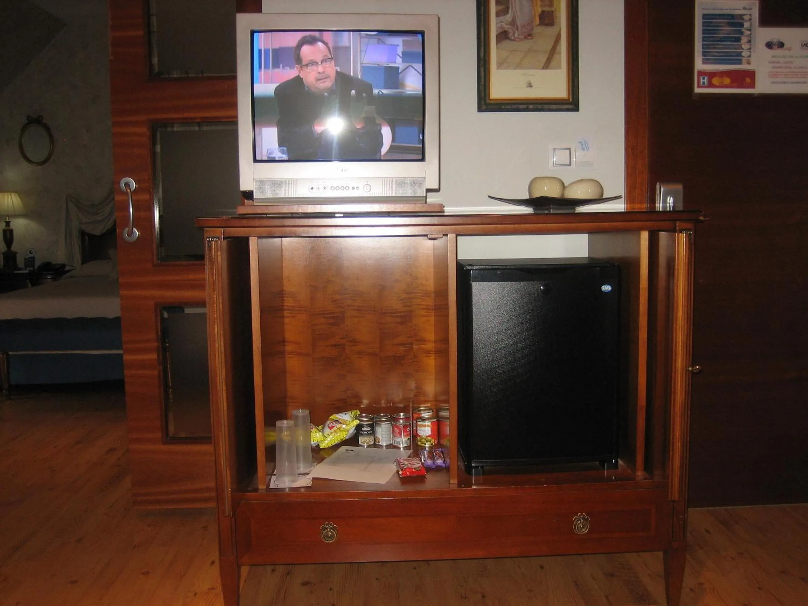 TV and multimedia in Hotel Santiago