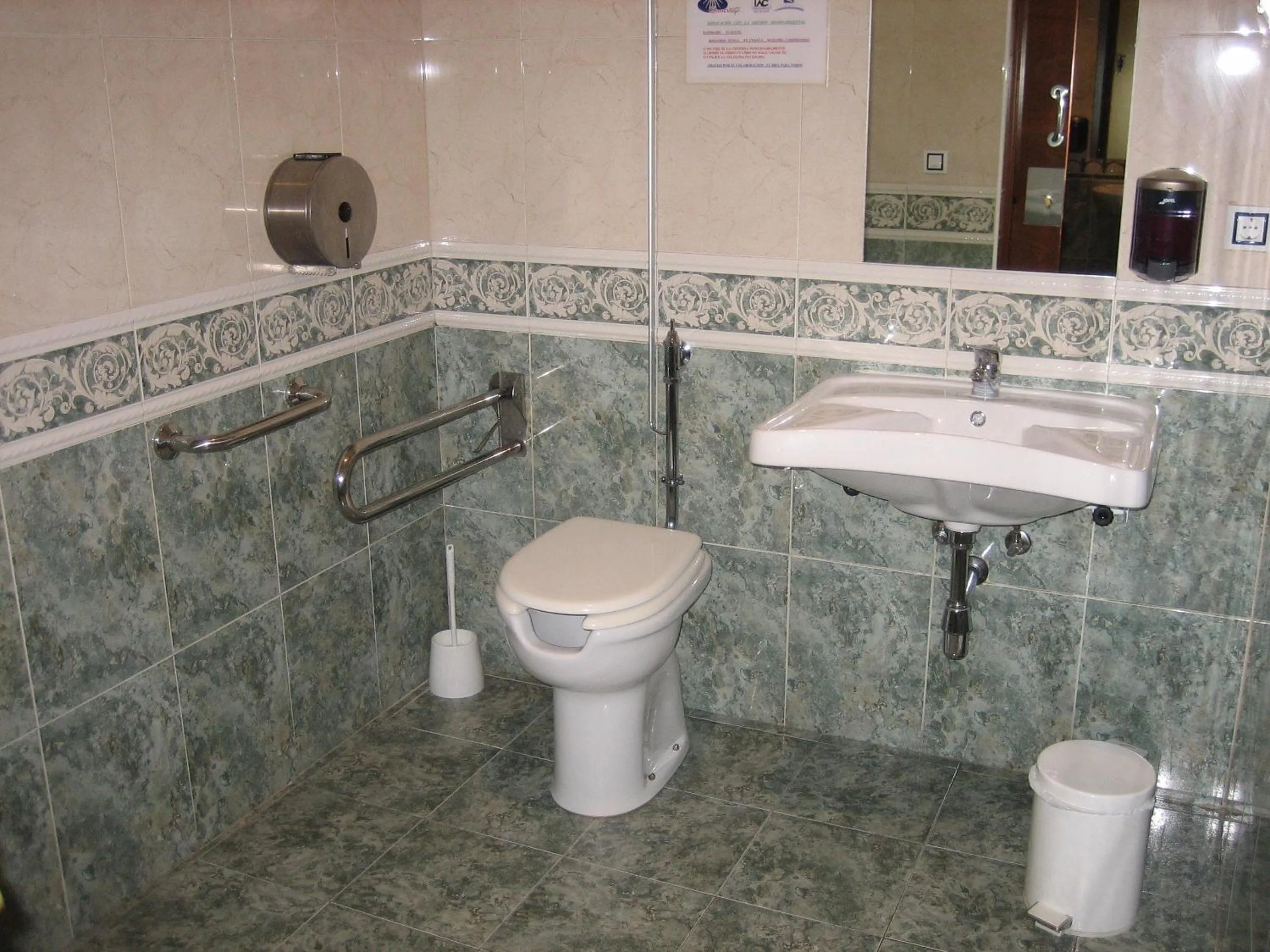 Bathroom in Hotel Santiago