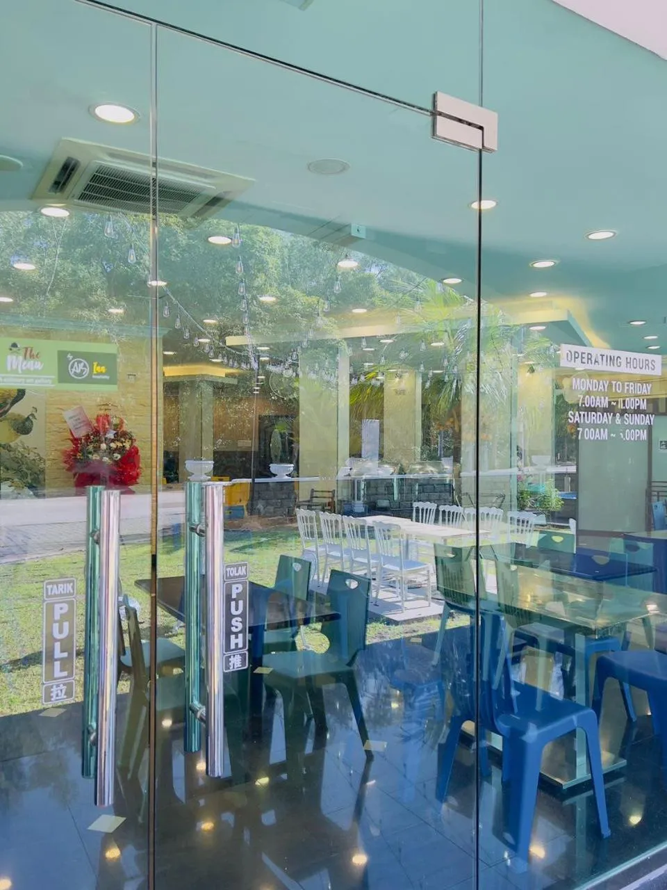 Restaurant/places to eat in AB Inn Hotel