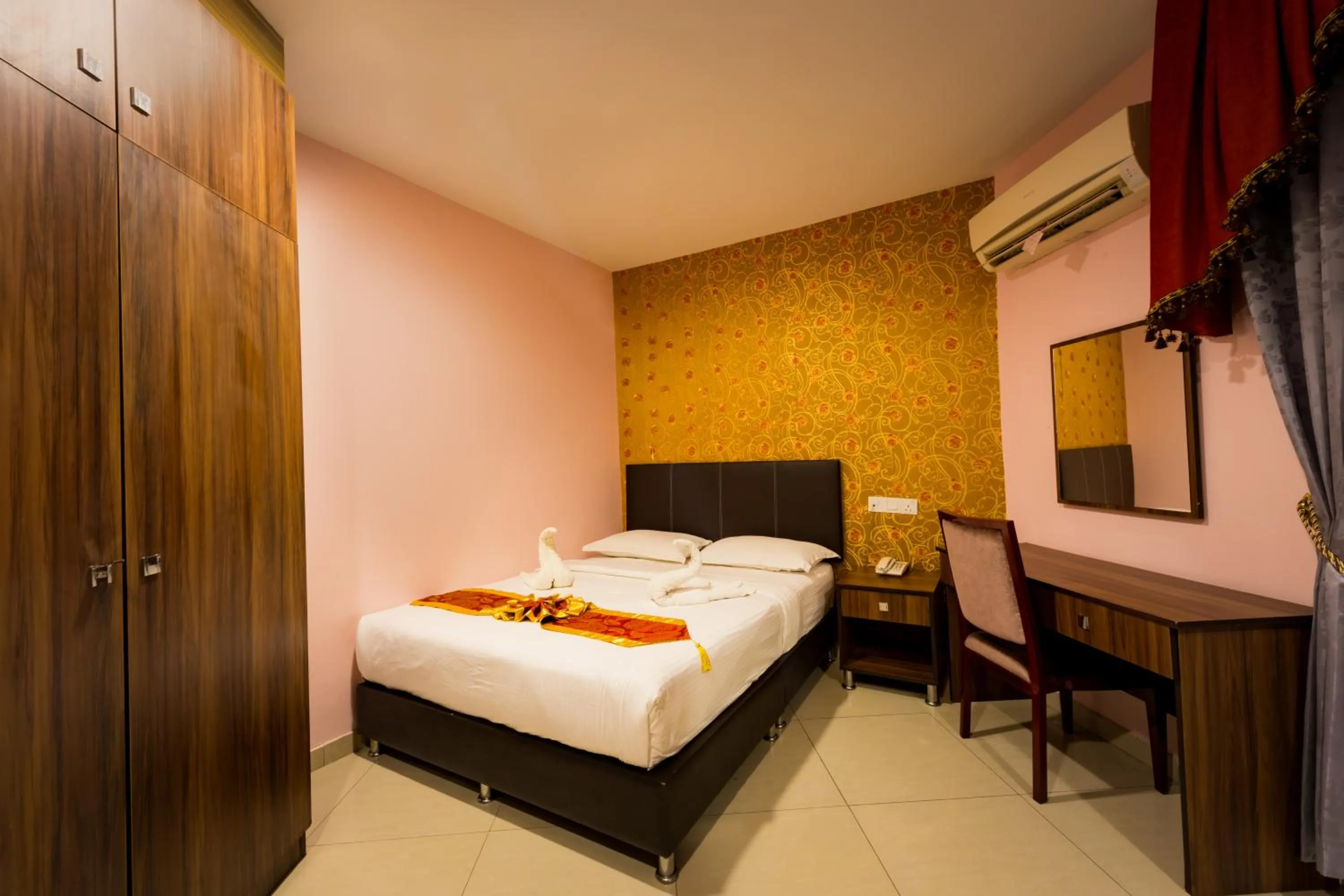 Bedroom, Bed in AB Inn Hotel