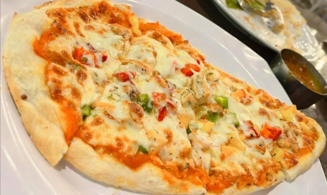 Restaurant/places to eat in AB Inn Hotel