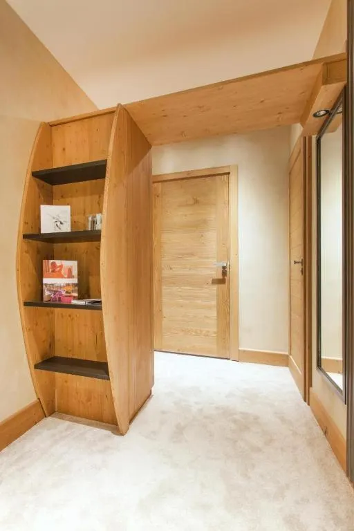 Bedroom in Hôtel Saint Charles Val Cenis