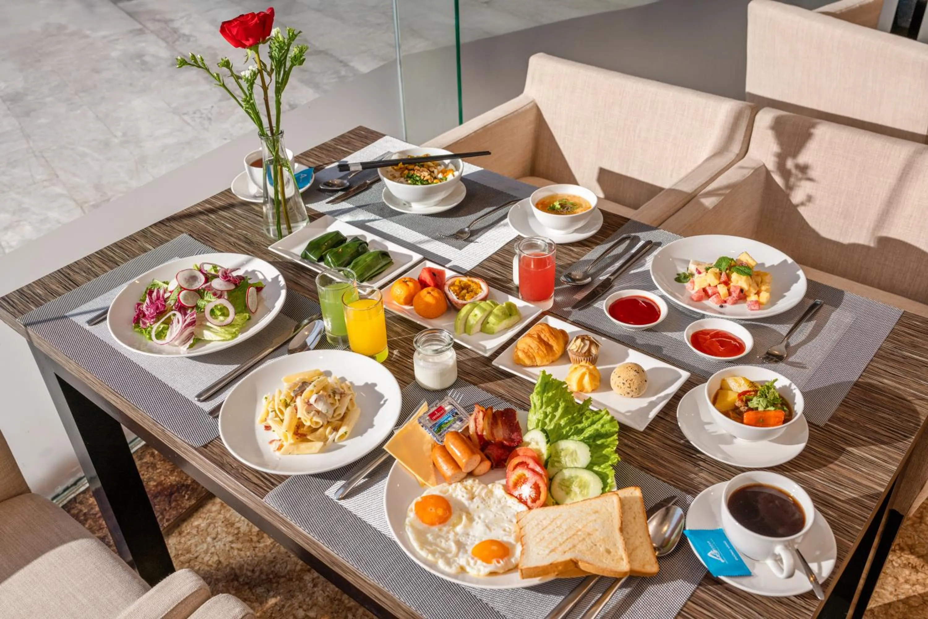 Food and drinks in Avatar Danang Hotel