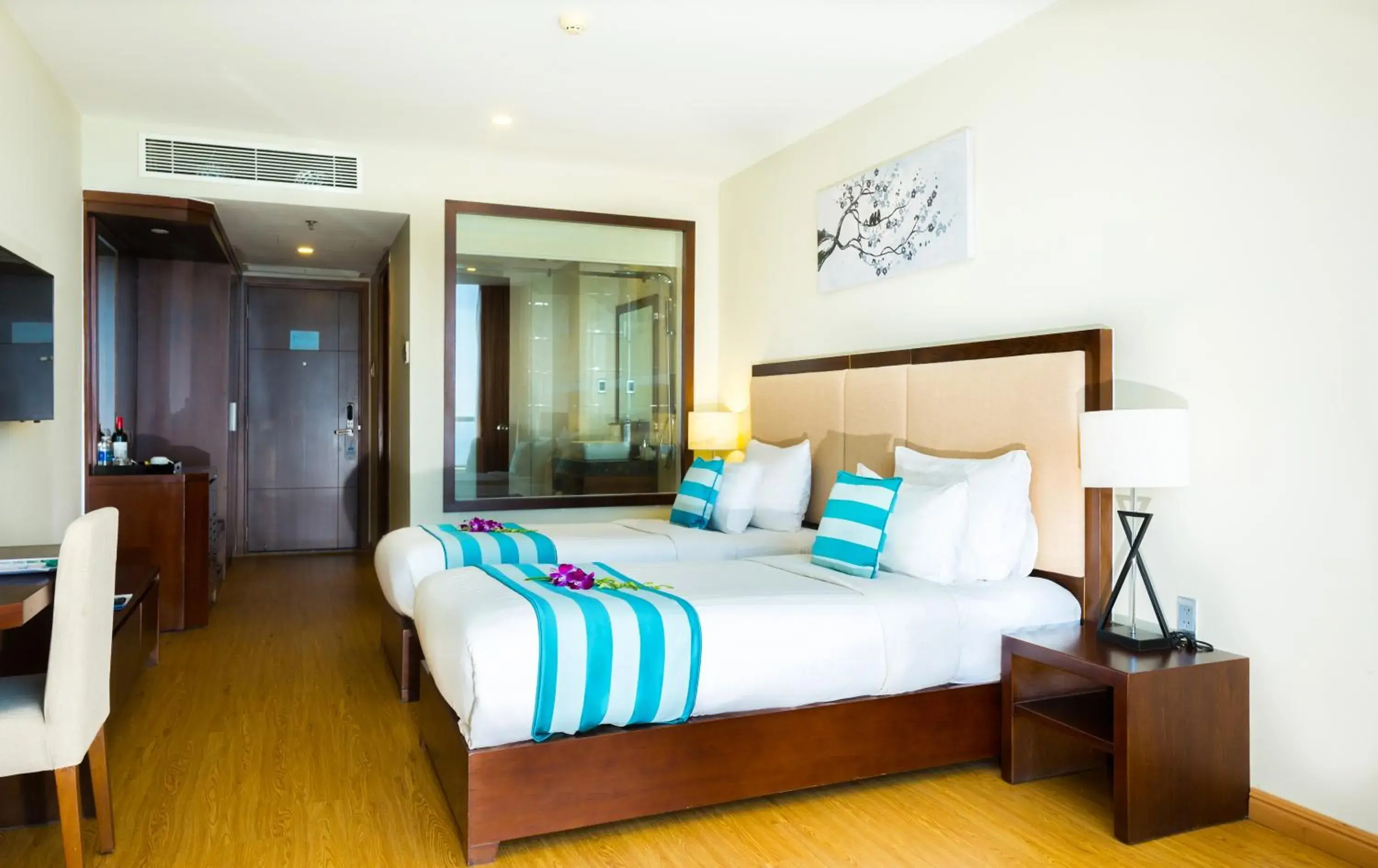 Superior Twin Room with Sea View in Avatar Danang Hotel Superior Twin Room with Sea View in Avatar Danang Hotel