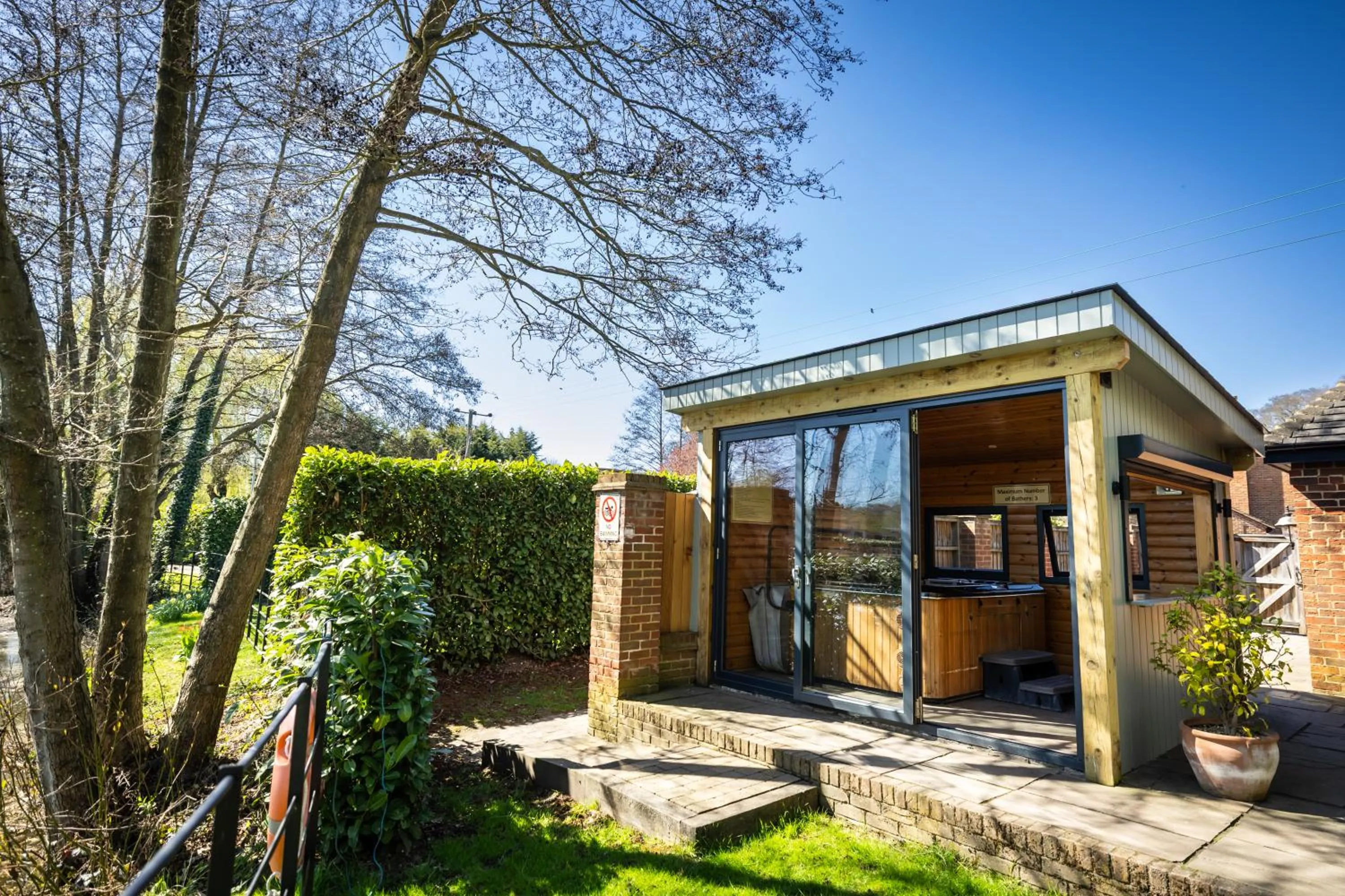 Hot Tub in Tewinbury Farm Hotel